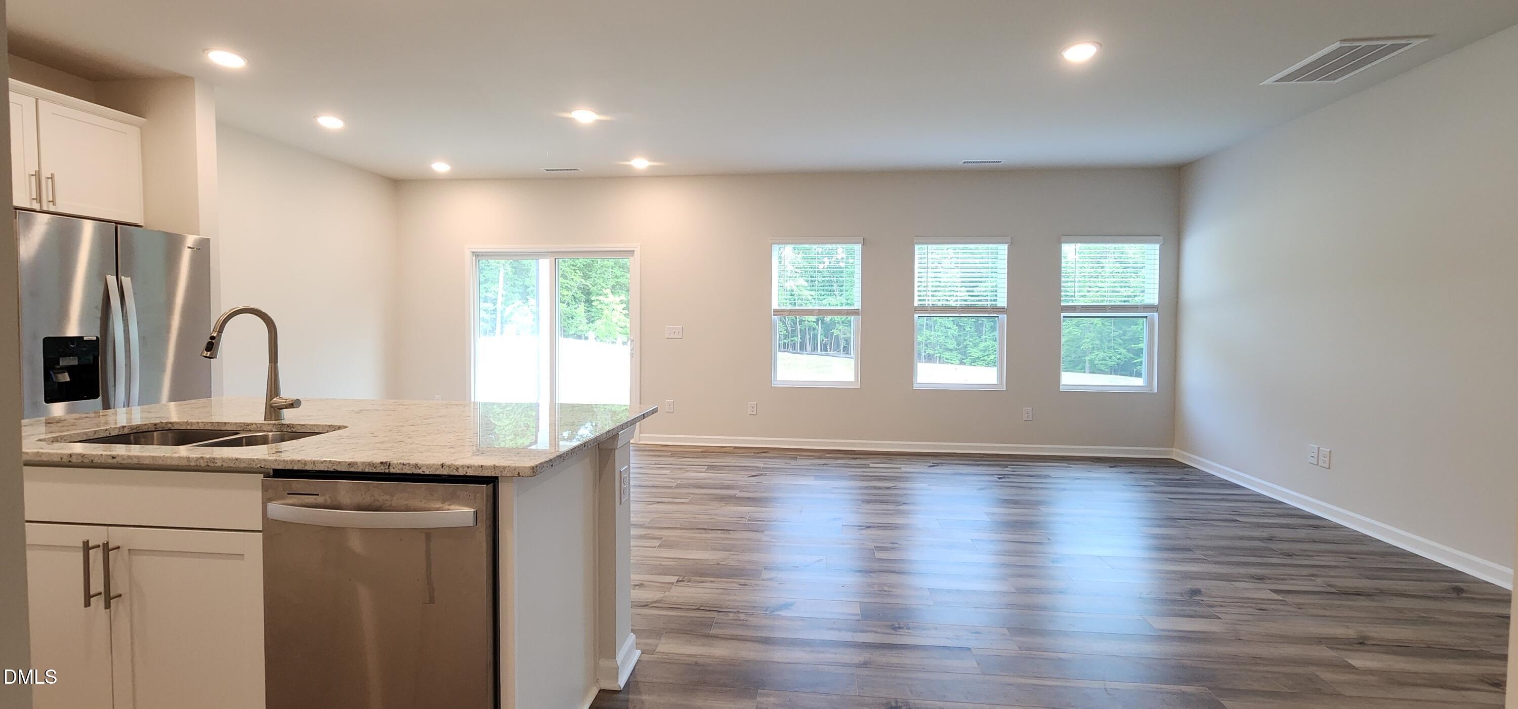 2005 Eden Shire Way Property Photo 4