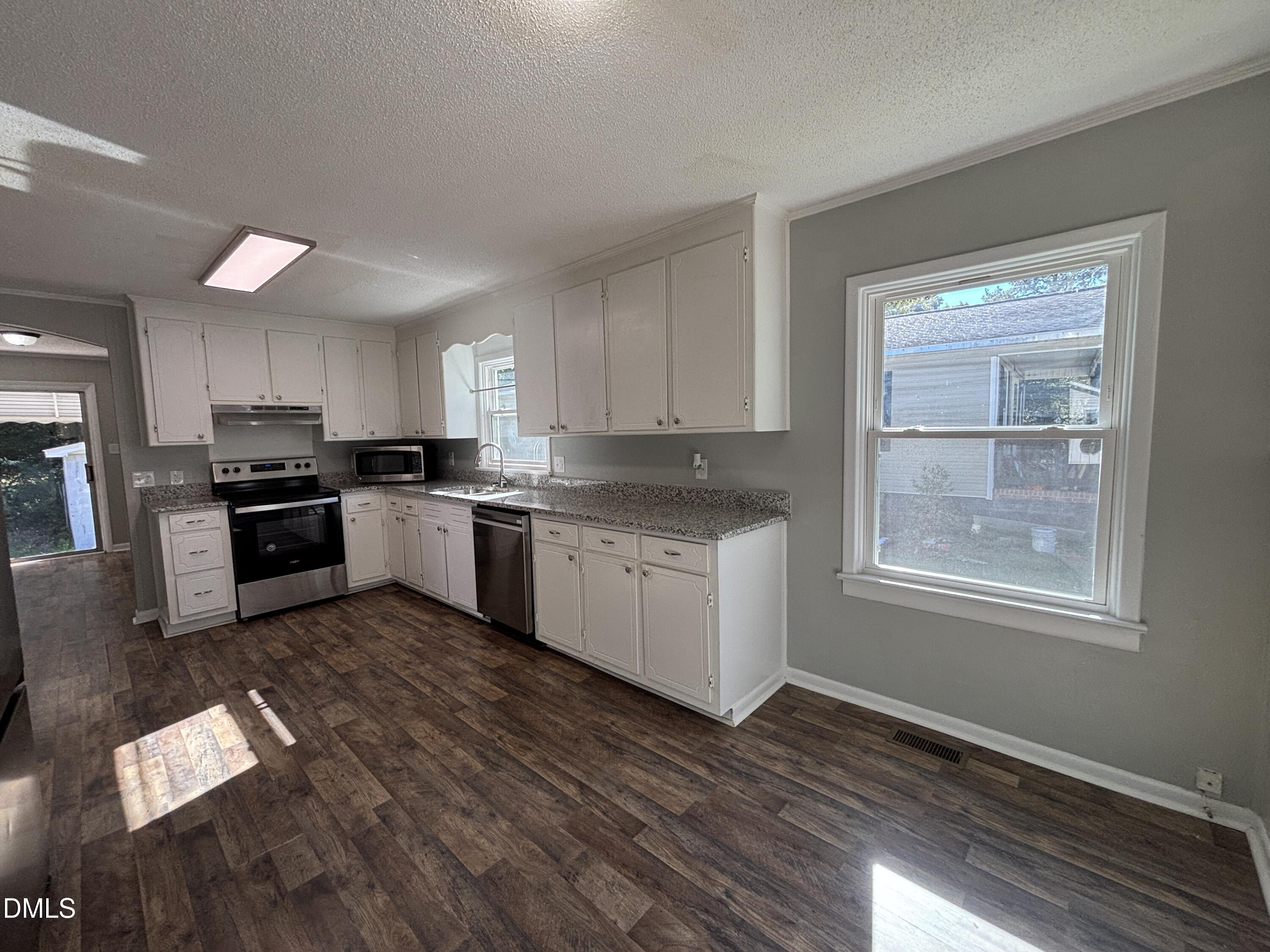 20 W Edgerton Street Property Photo 8