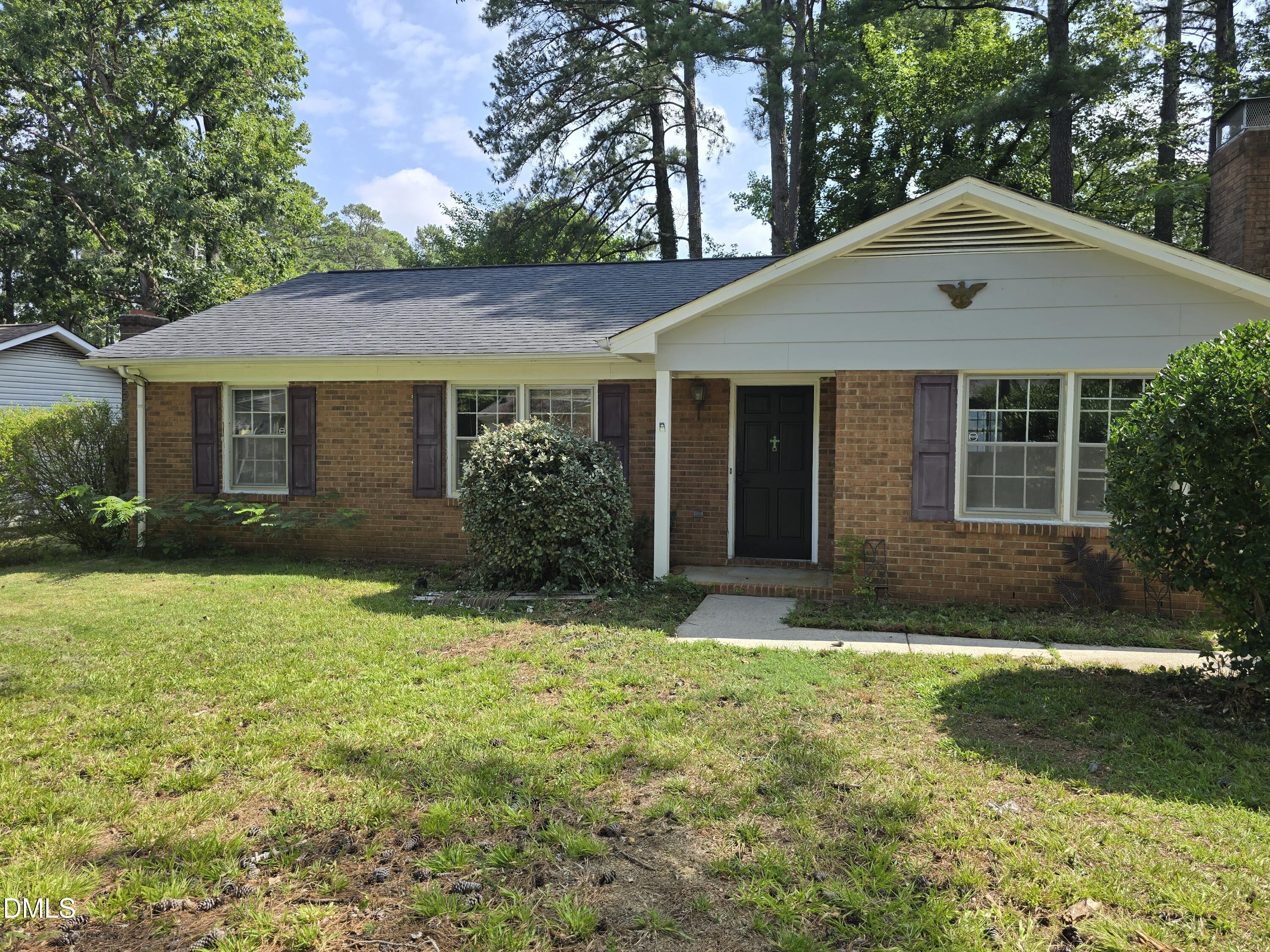 1410 Suterland Road Property Photo 1