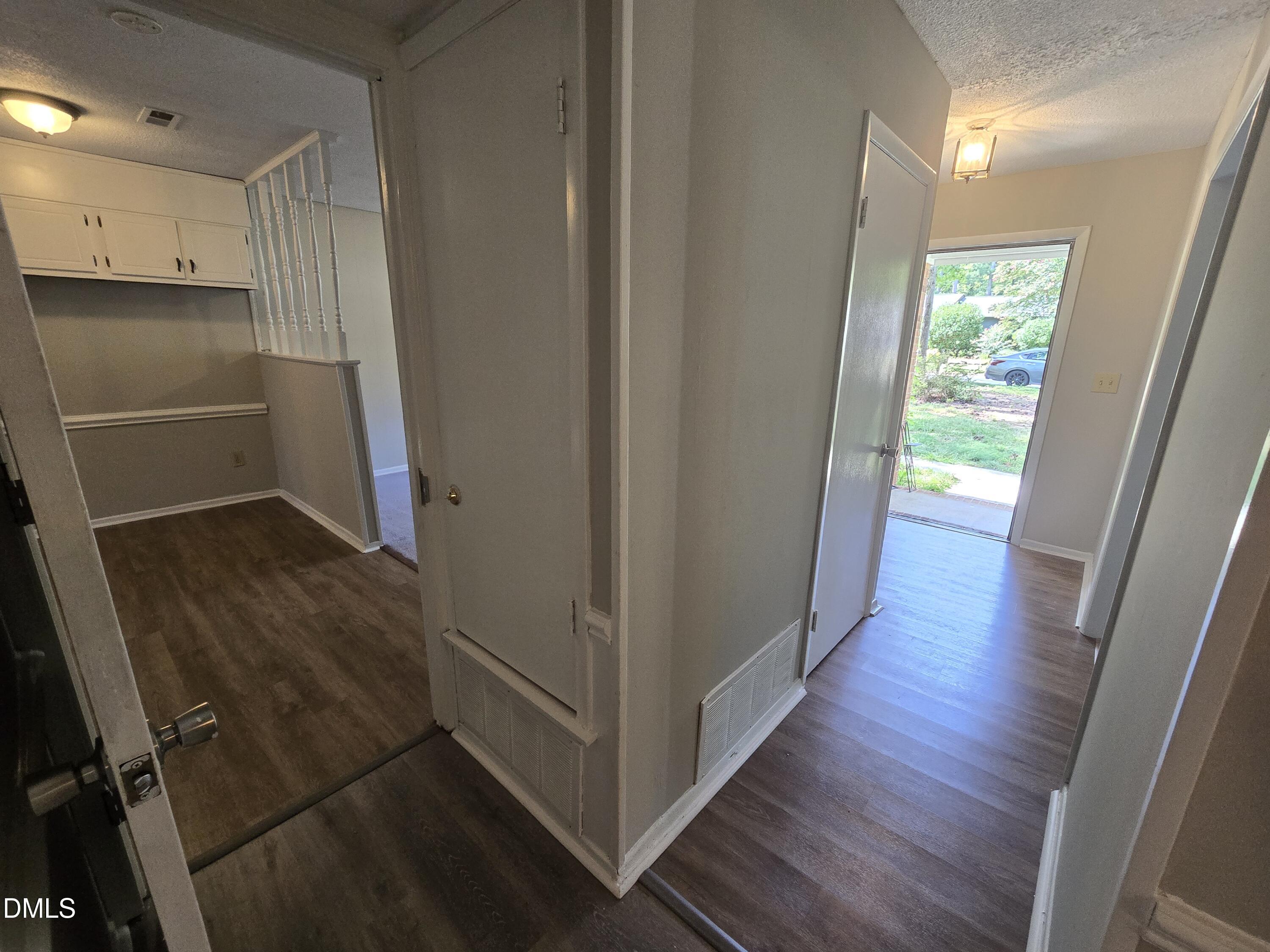 1410 Suterland Road Property Photo 7