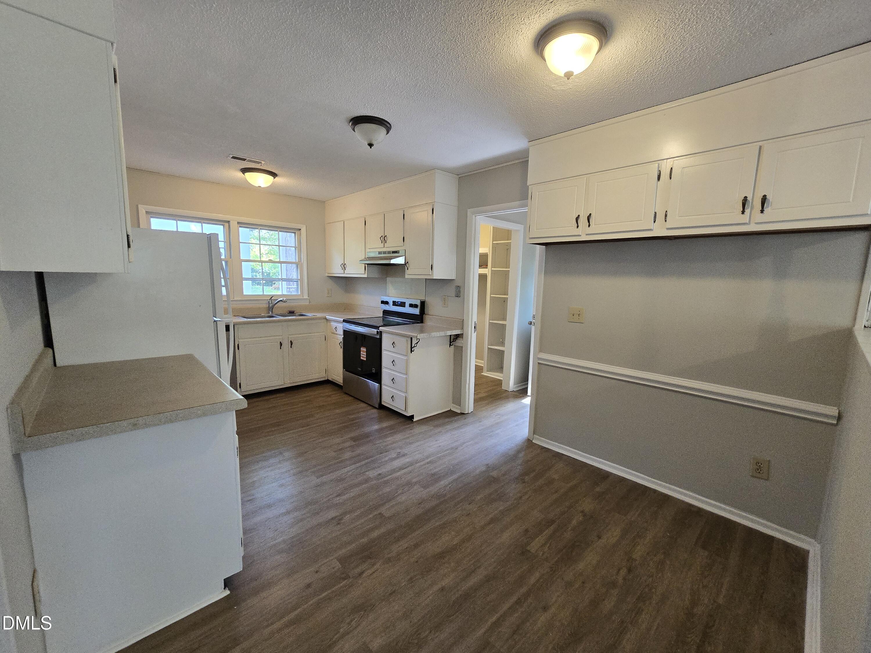 1410 Suterland Road Property Photo 15