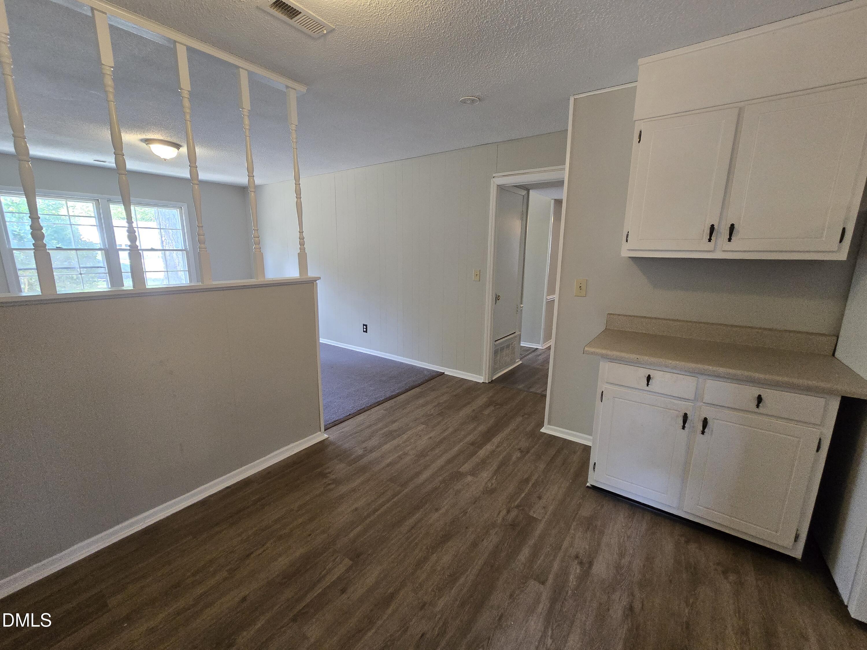 1410 Suterland Road Property Photo 17