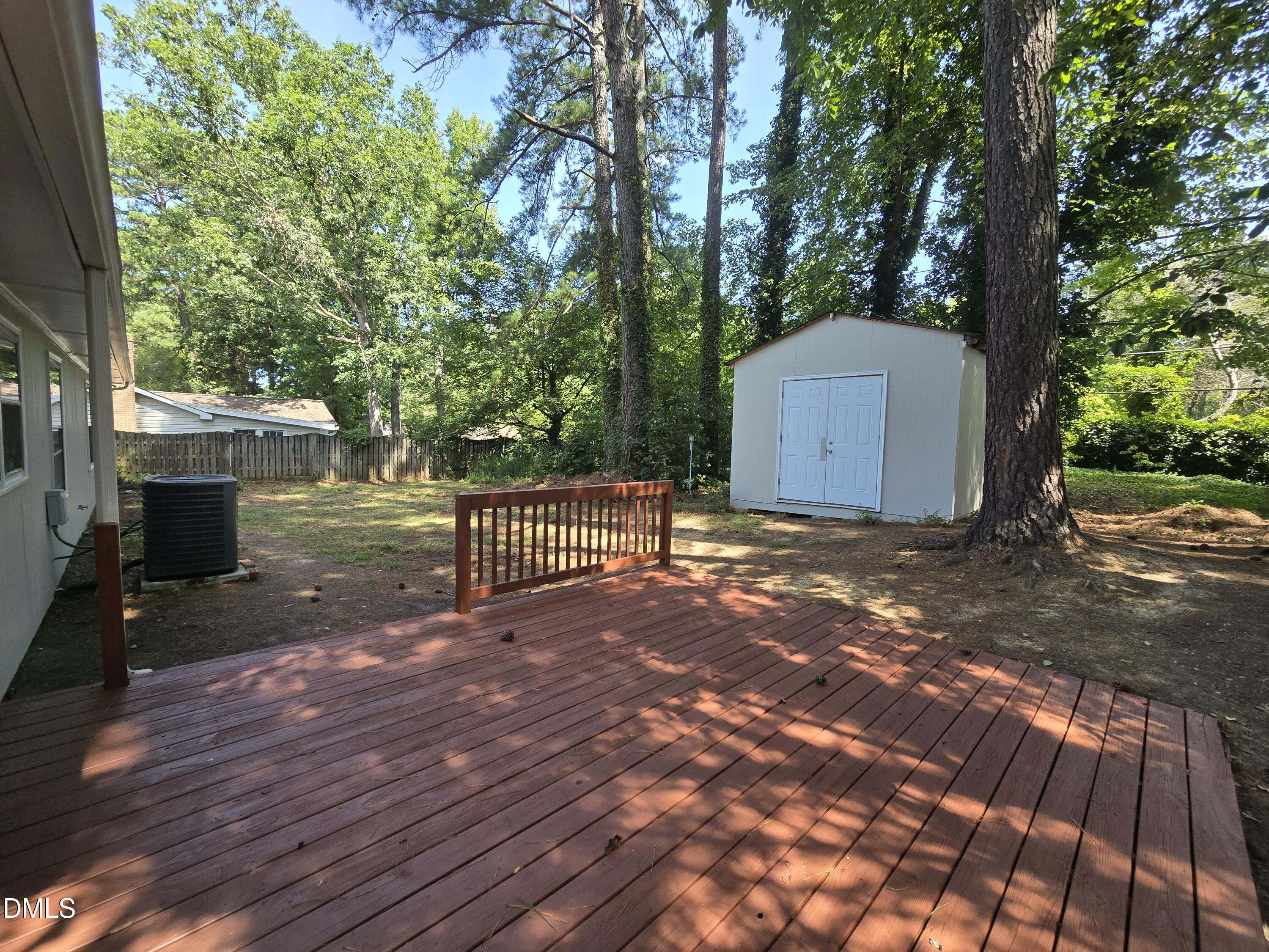 1410 Suterland Road Property Photo 20