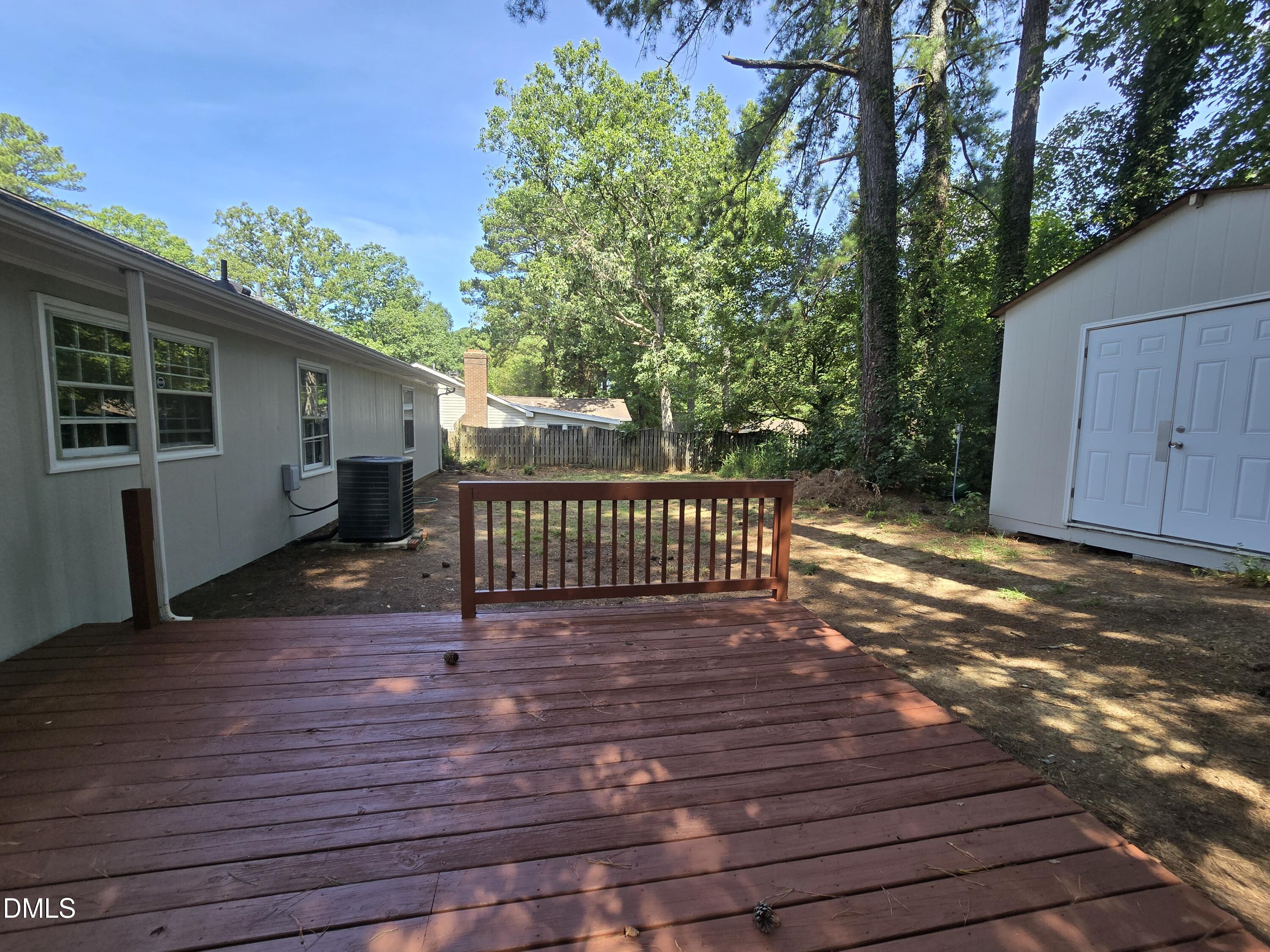 1410 Suterland Road Property Photo 23