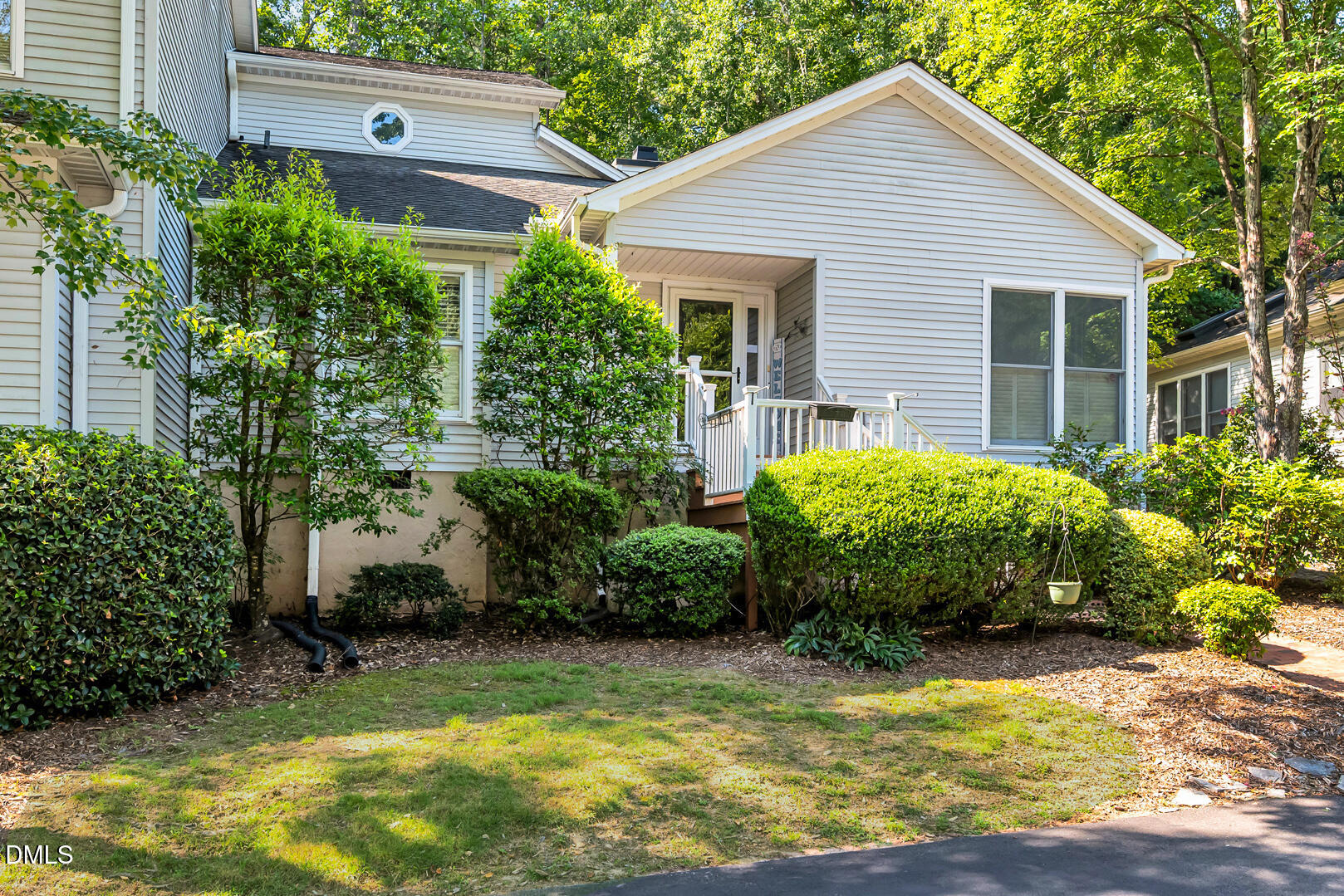 482 Beechmast Property Photo 2