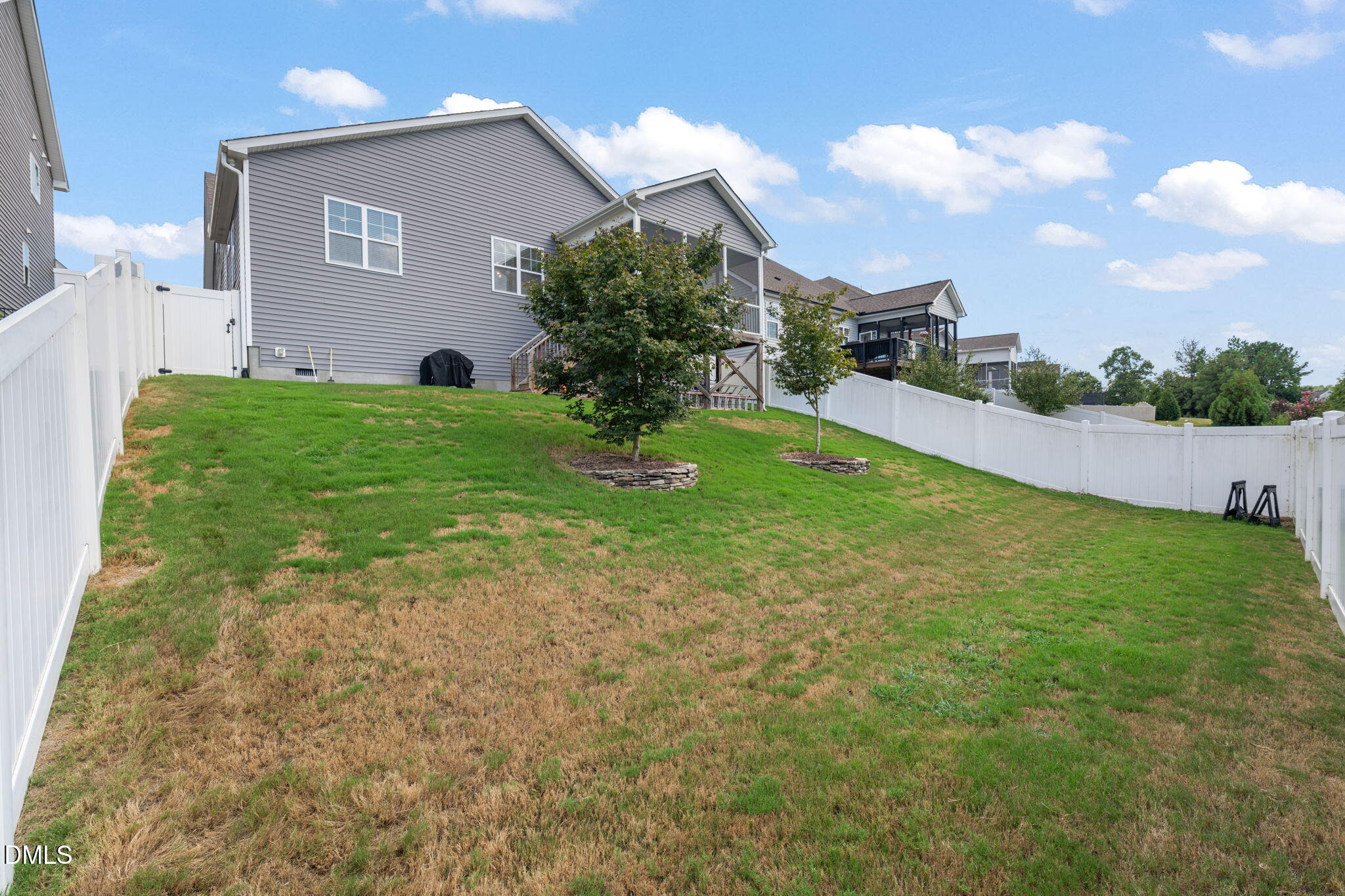 749 Strathwood Way Property Photo 33