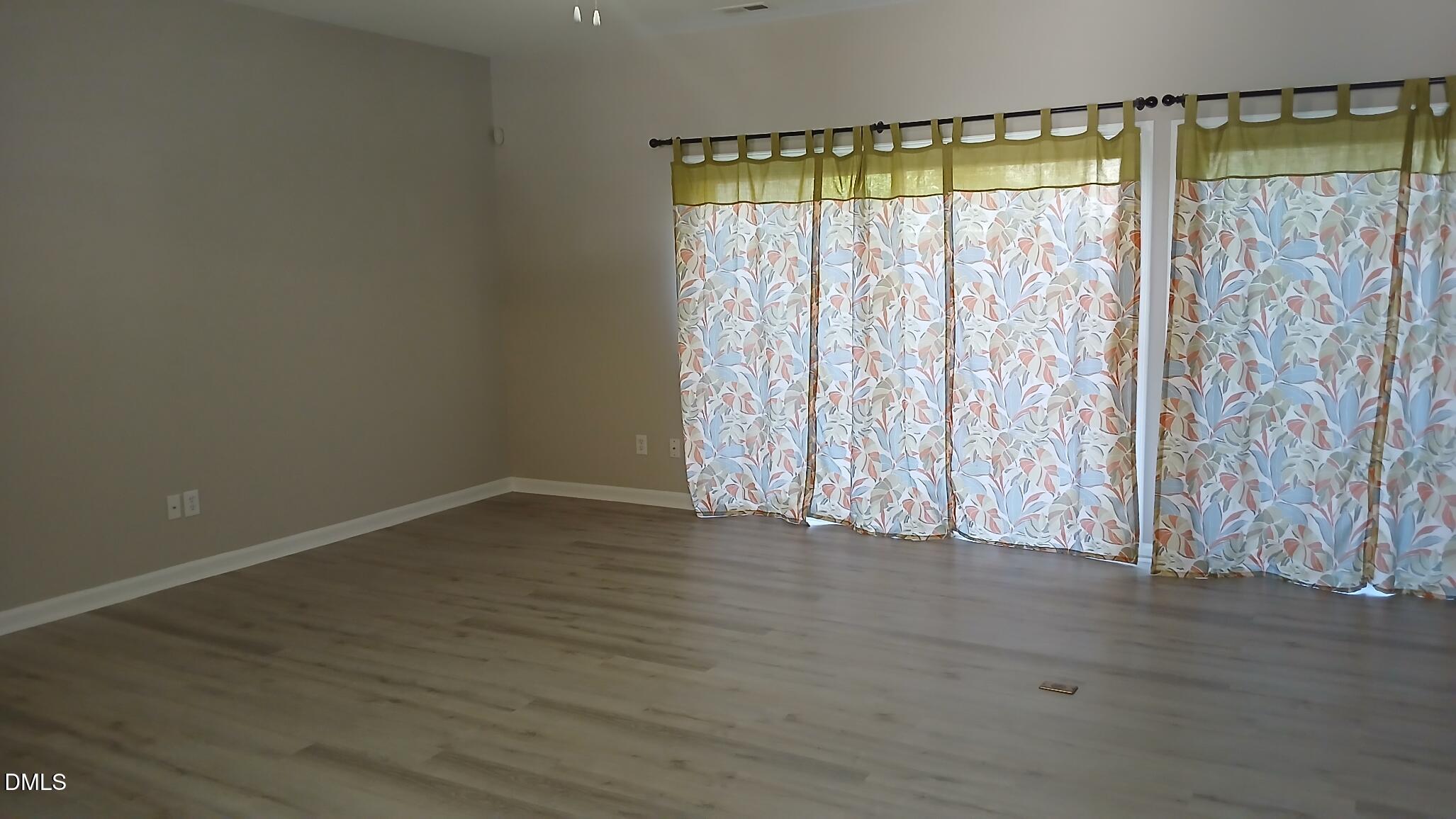 514 Walnut Woods Drive Property Photo 5
