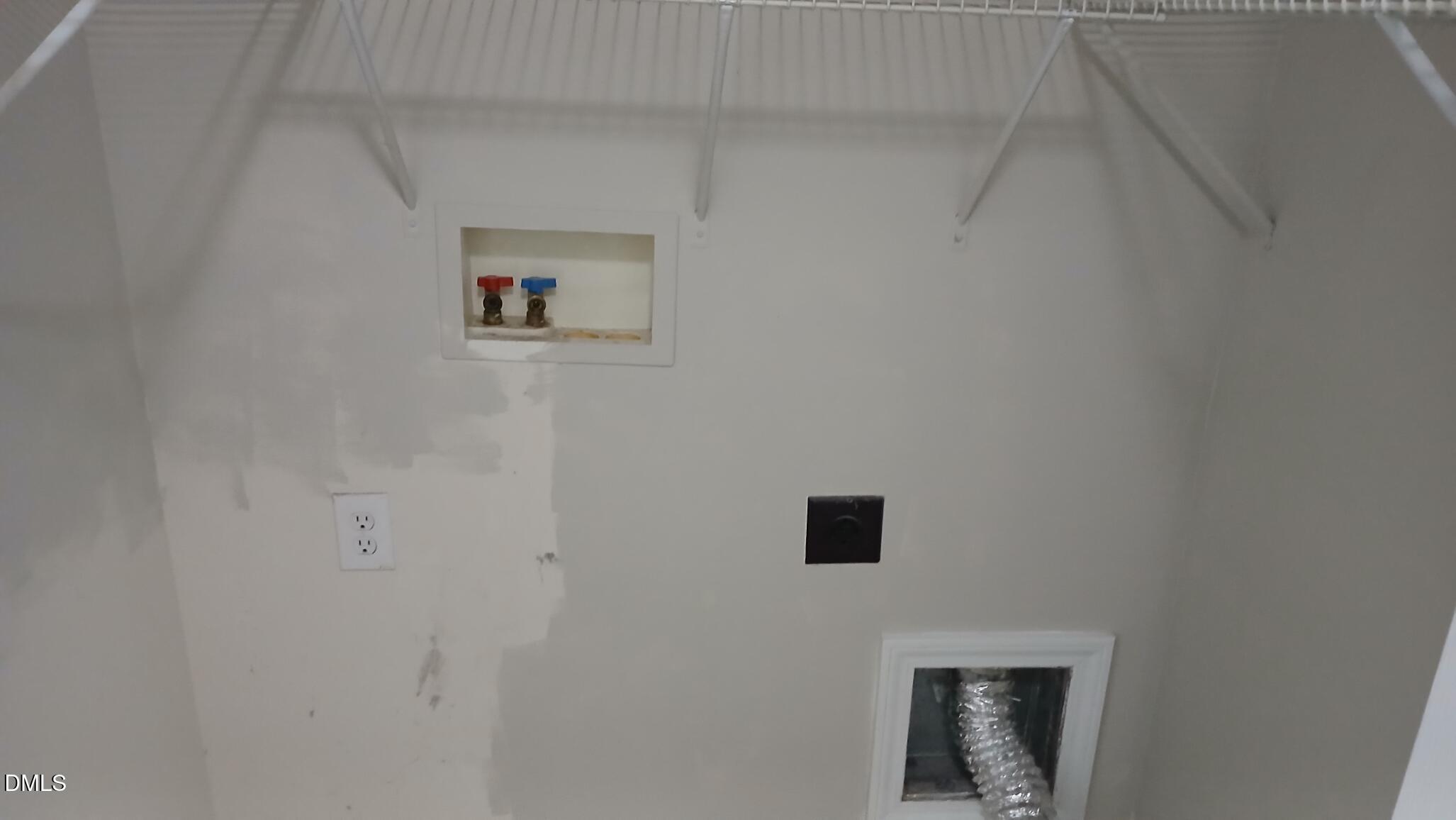 514 Walnut Woods Drive Property Photo 12