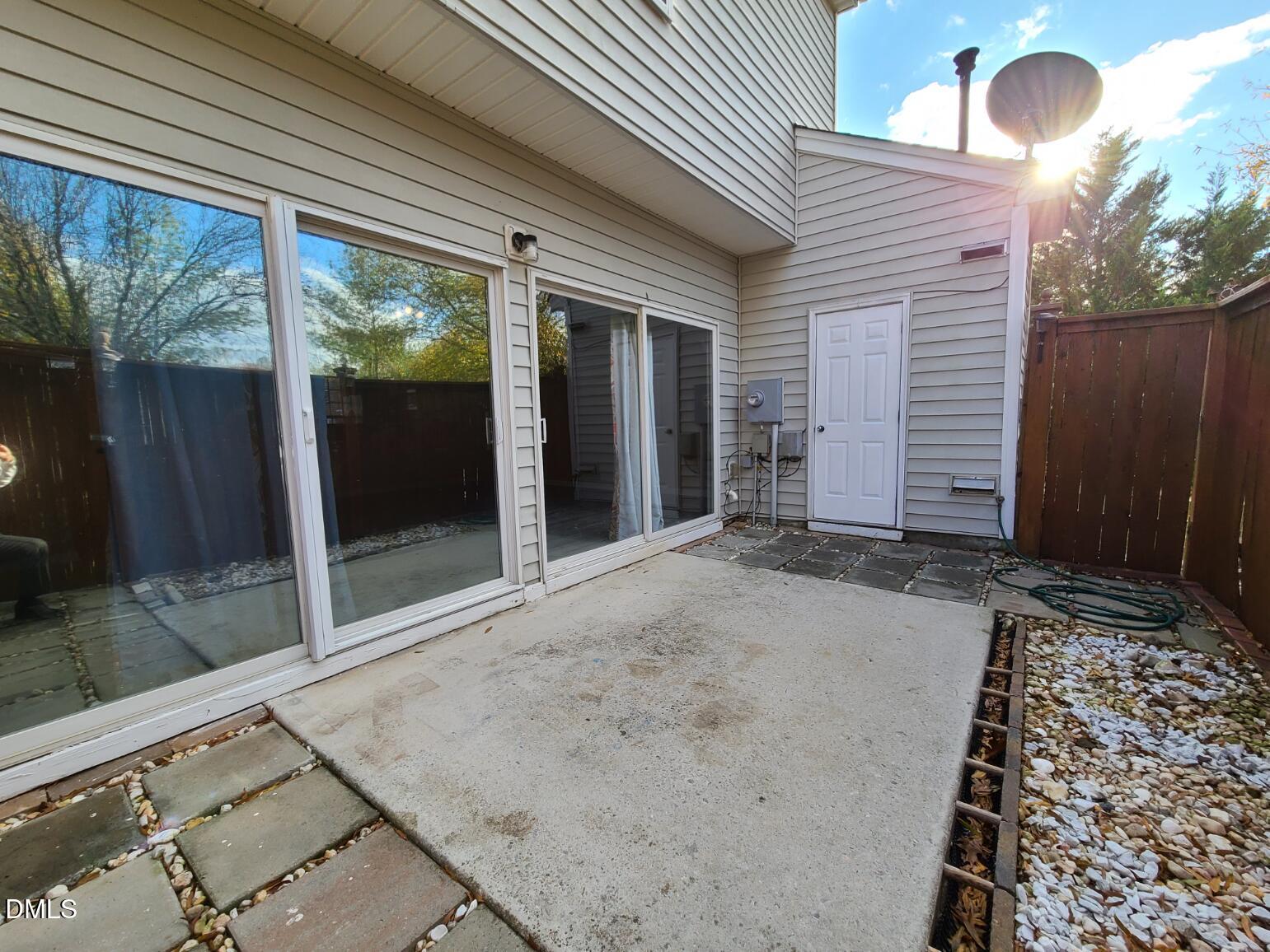 514 Walnut Woods Drive Property Photo 25