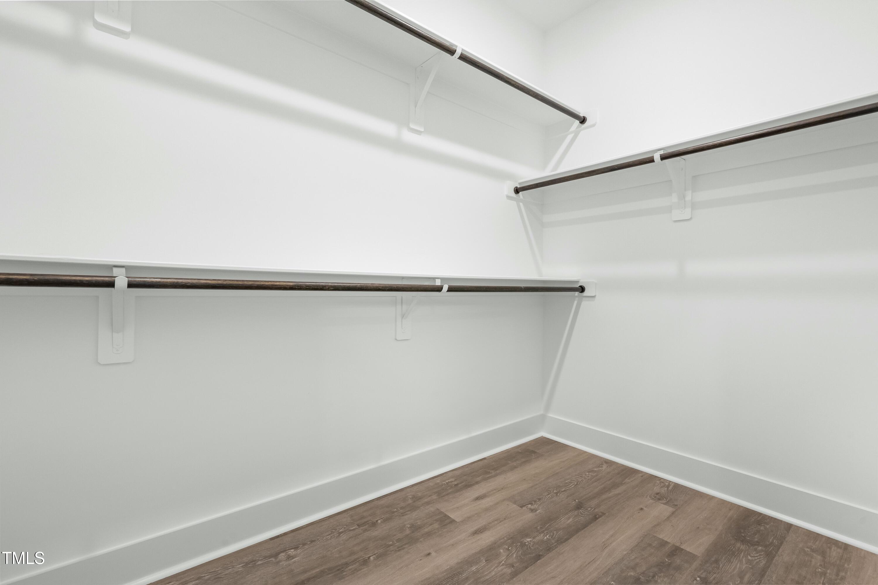 230 Sutherland Drive Property Photo 35