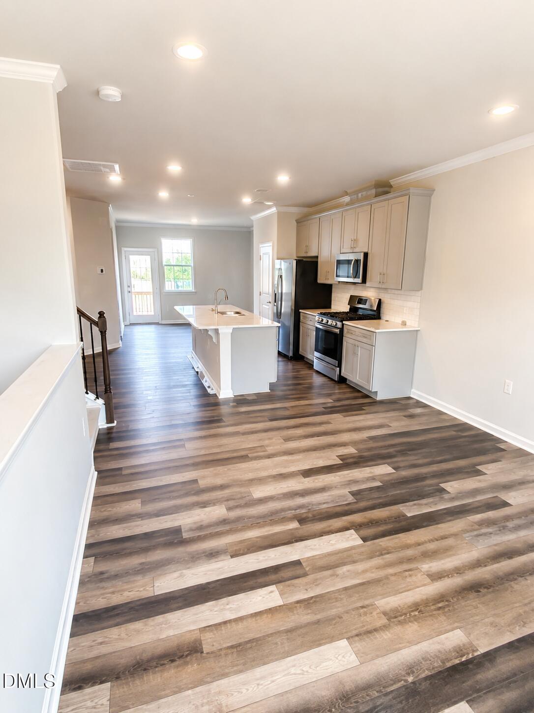 640 Gimari Drive Property Photo 4
