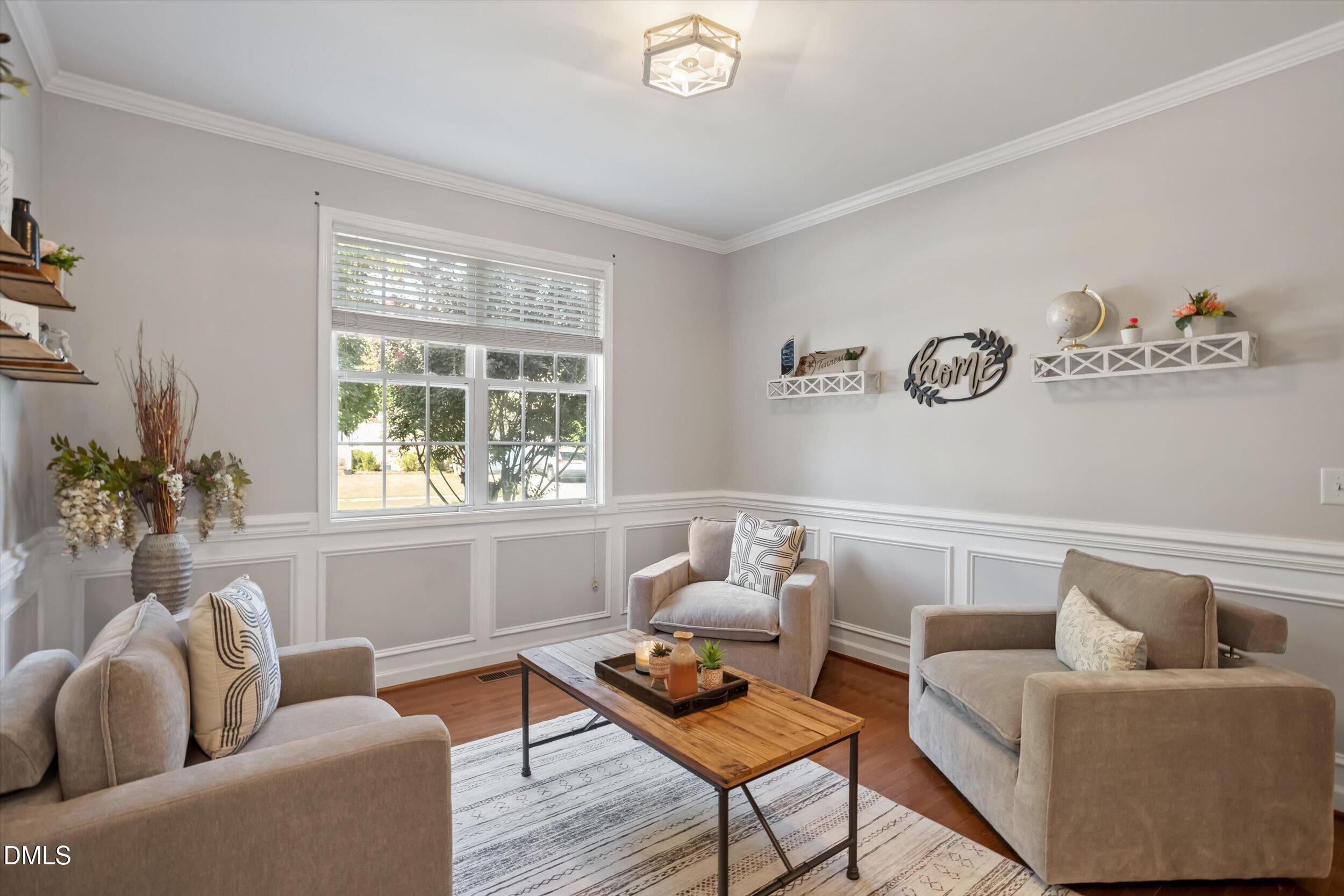 1321 Lagerfeld Way Property Photo 13