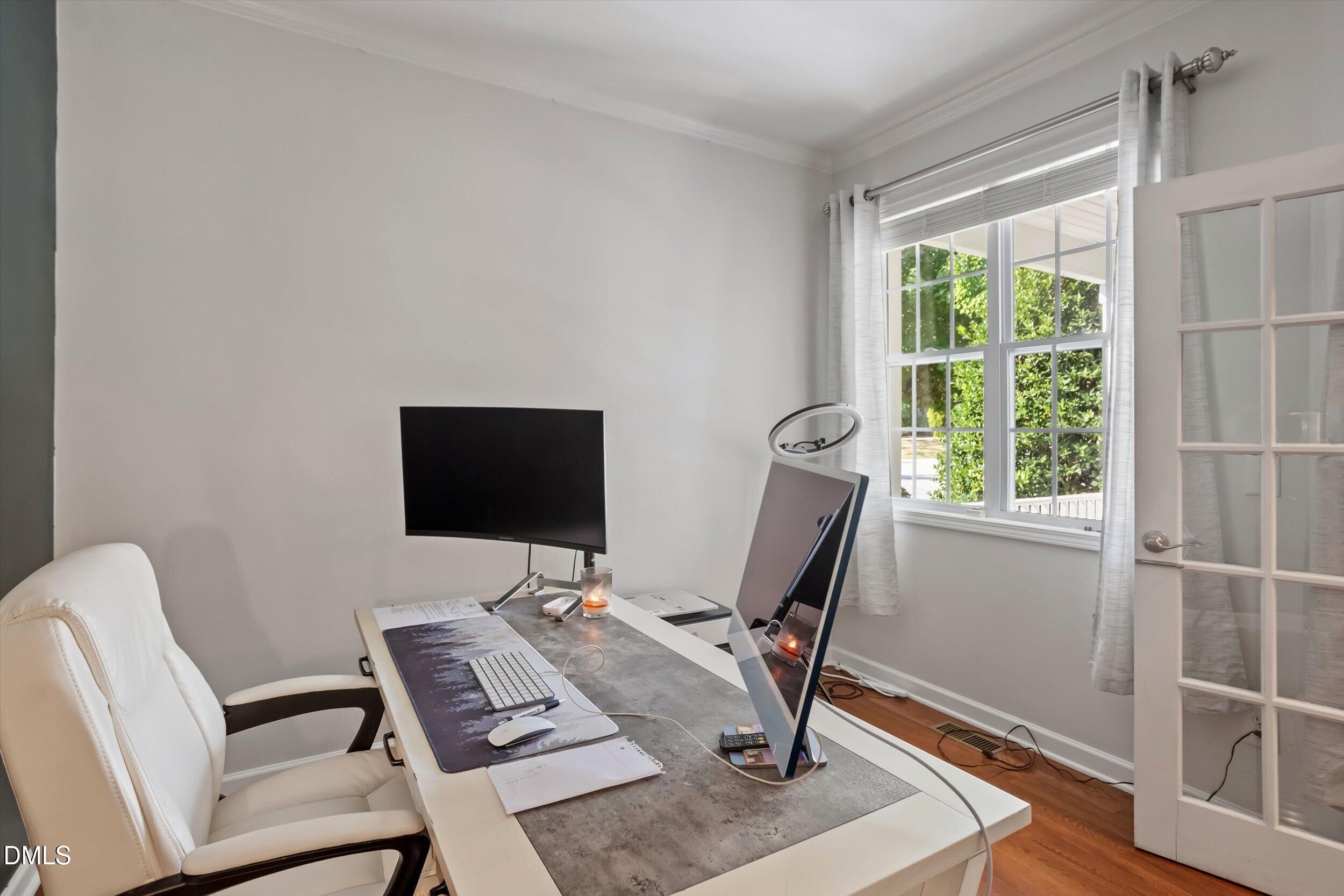 1321 Lagerfeld Way Property Photo 15