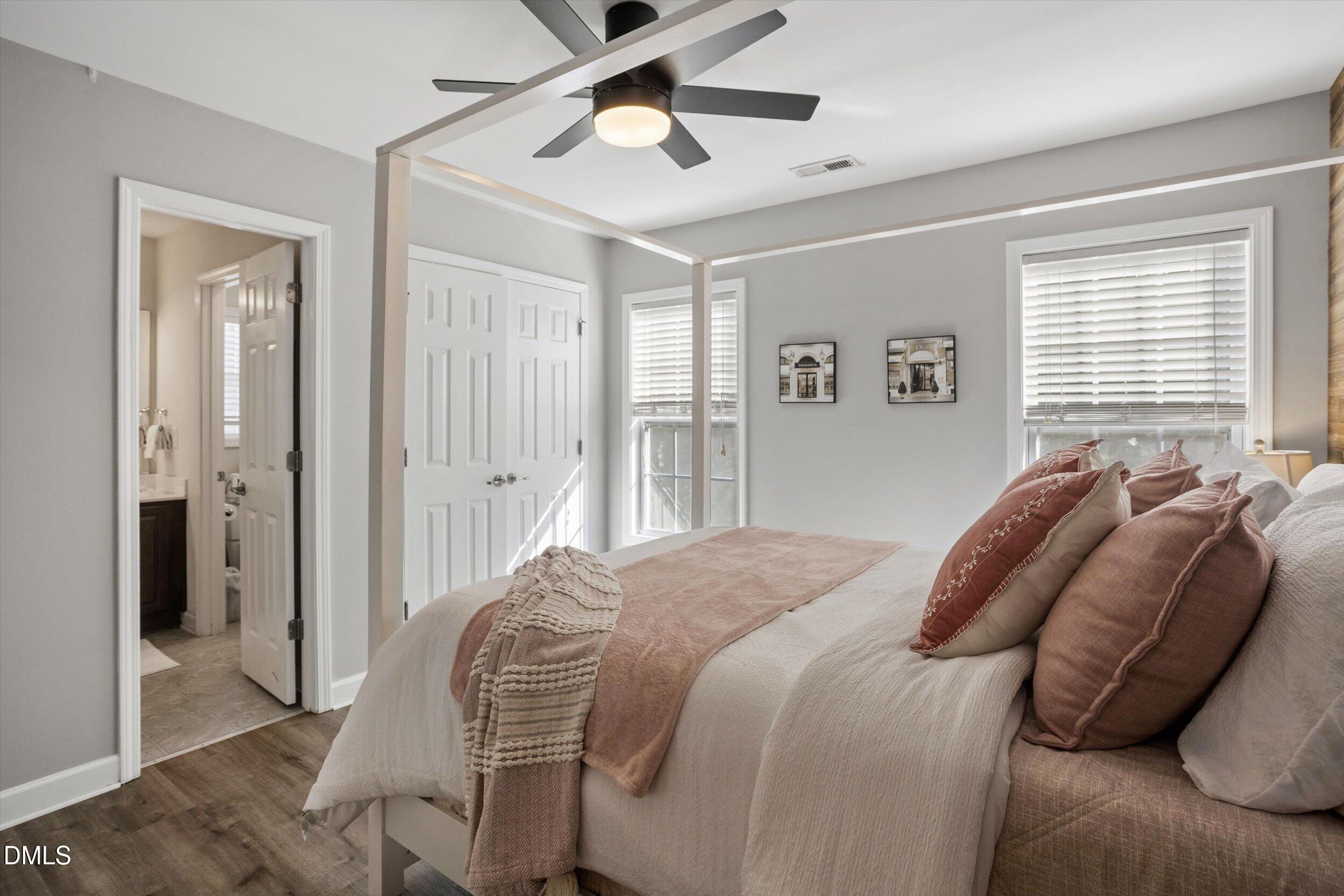 1321 Lagerfeld Way Property Photo 22