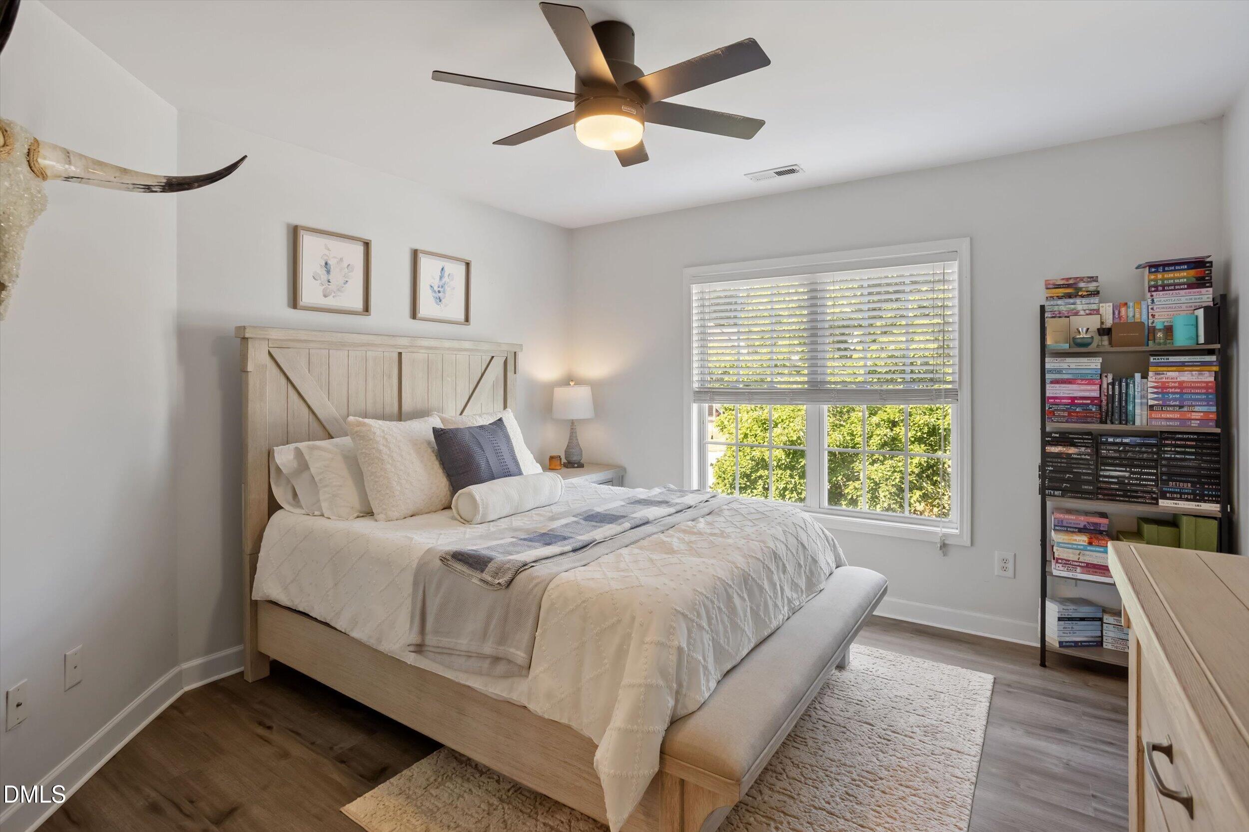 1321 Lagerfeld Way Property Photo 25