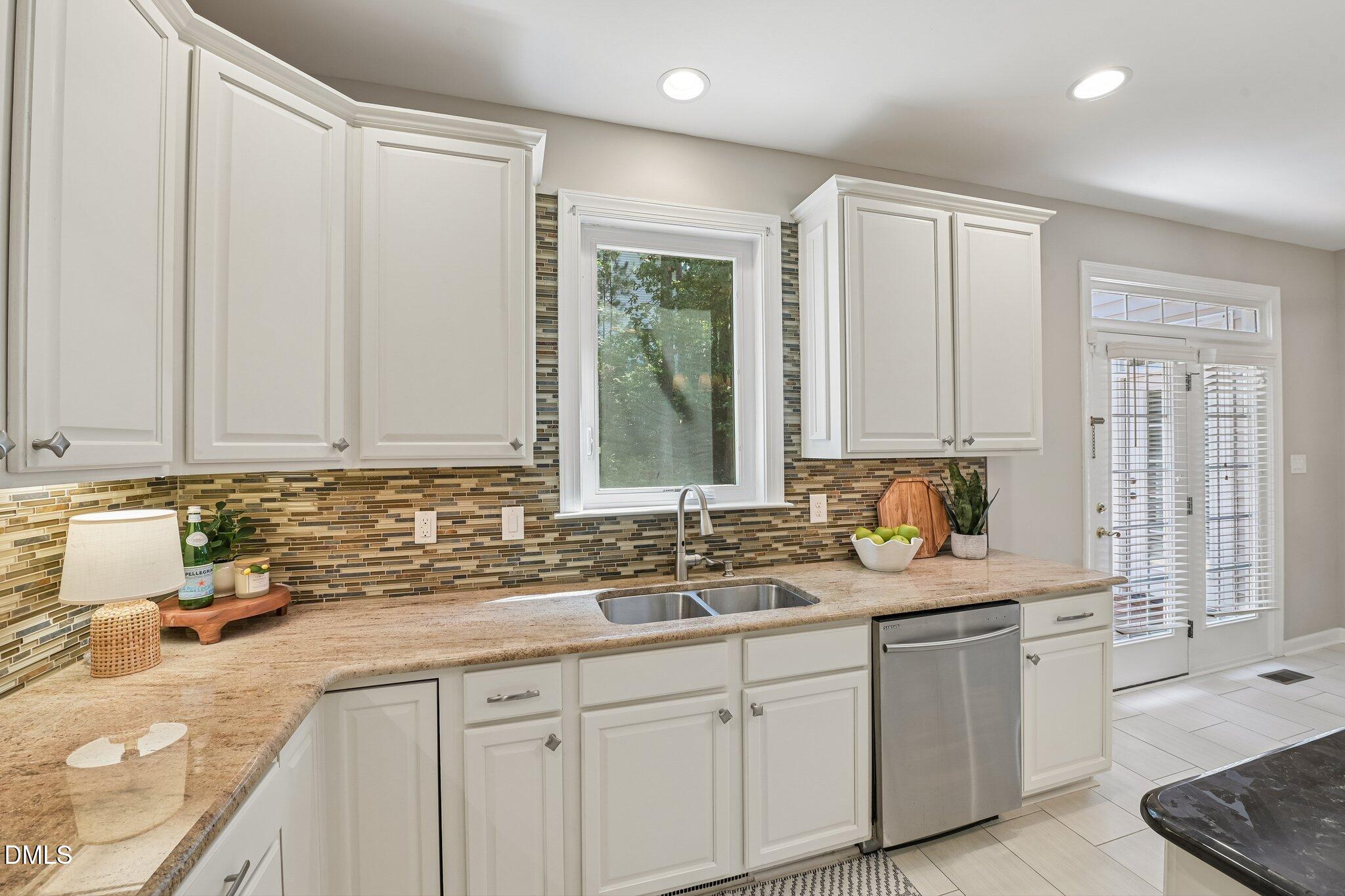 1203 Celandine Drive Property Photo 18