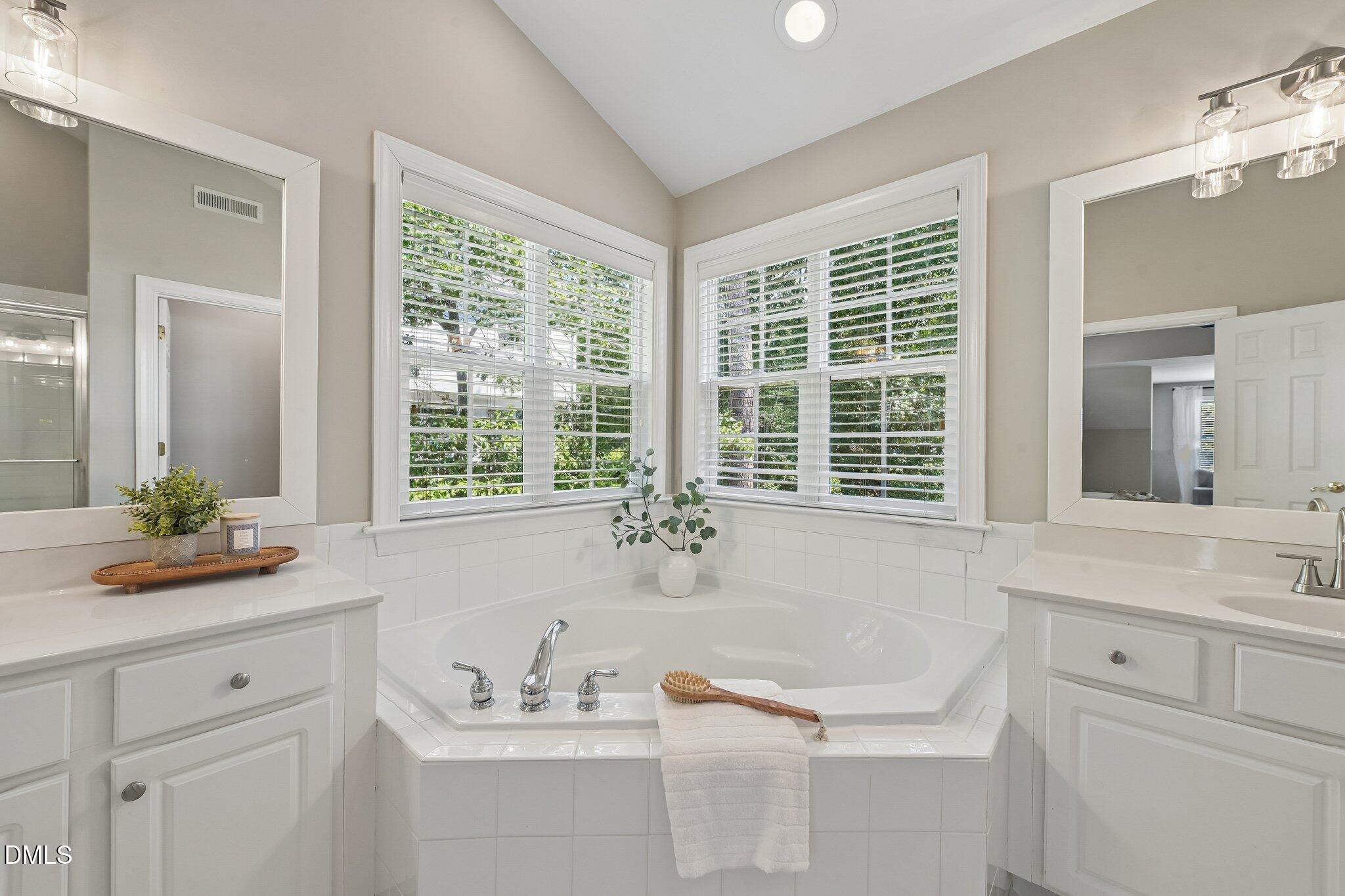 1203 Celandine Drive Property Photo 30