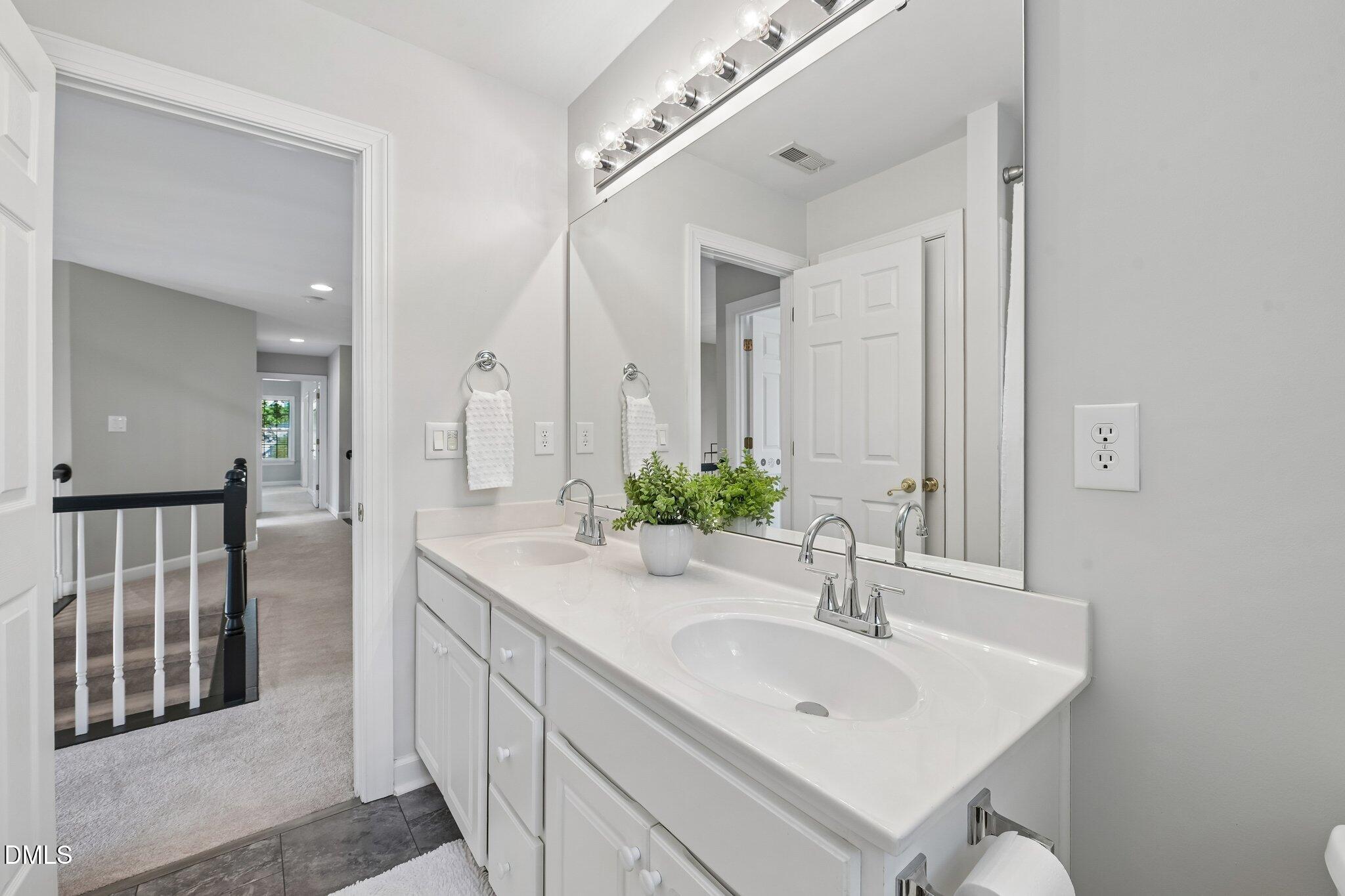 1203 Celandine Drive Property Photo 35