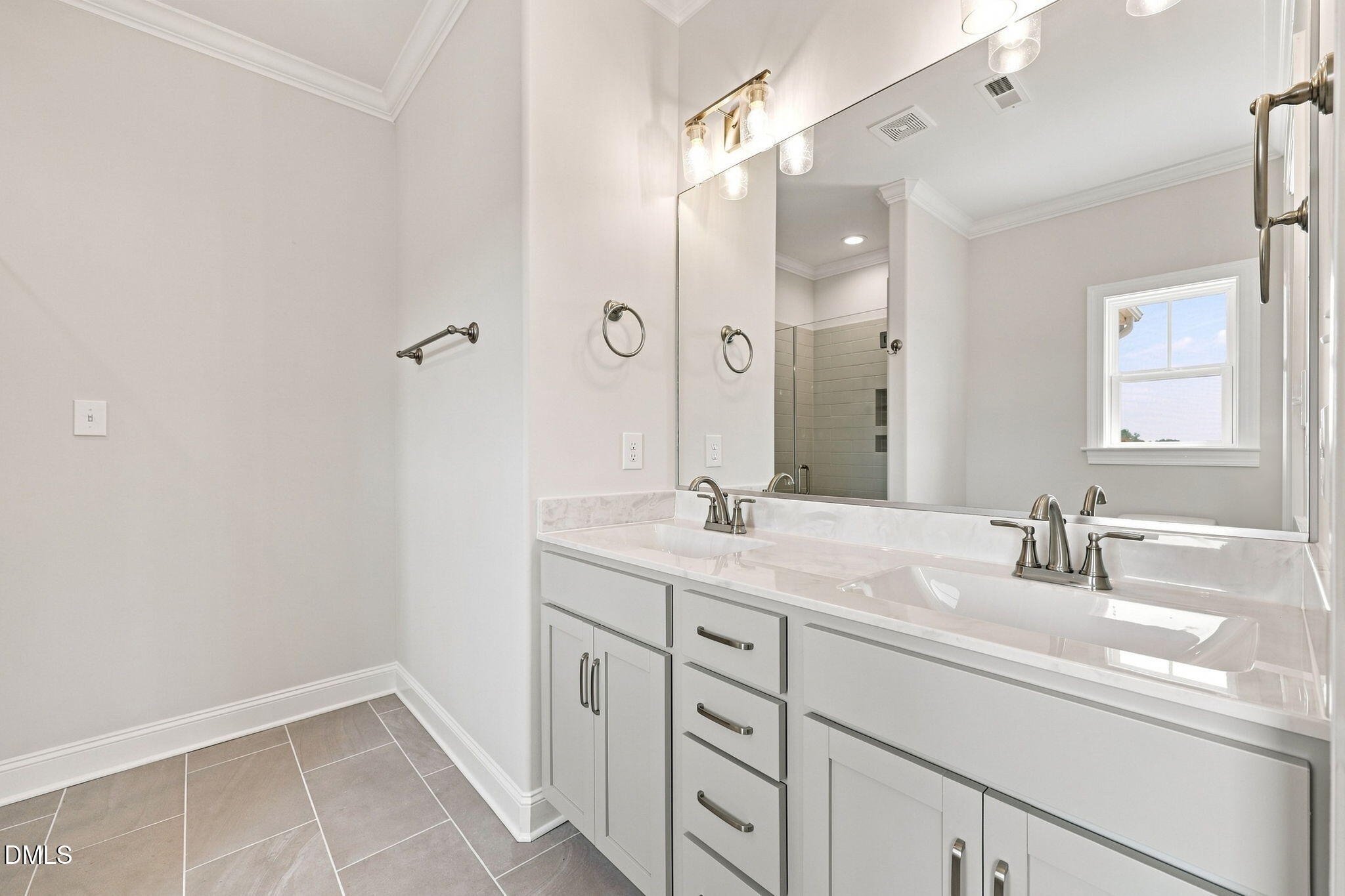 2363 Whelen Drive Property Photo 15
