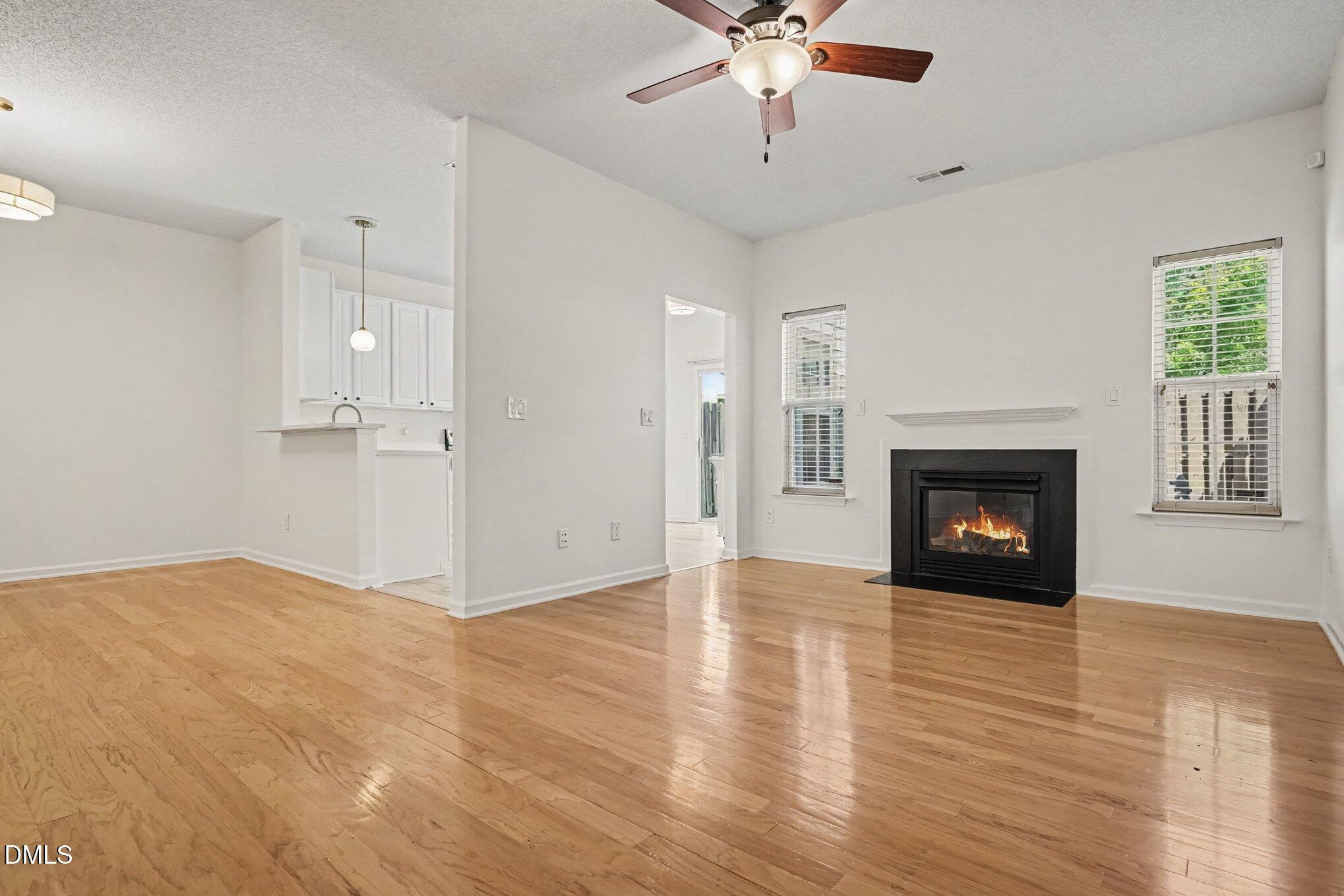 6527 Rossford Lane Property Photo 2