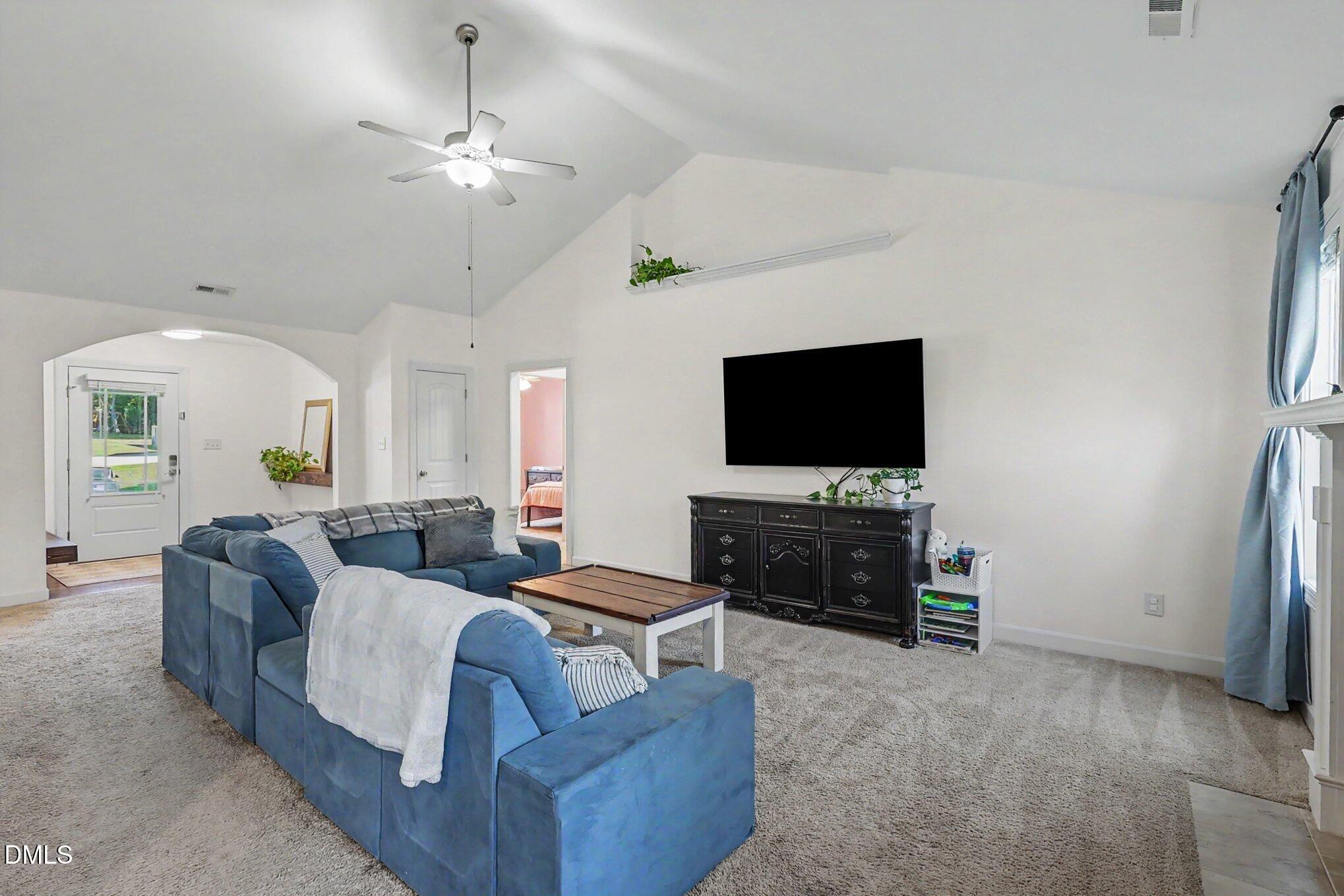 122 Shetland Lane Property Photo 8