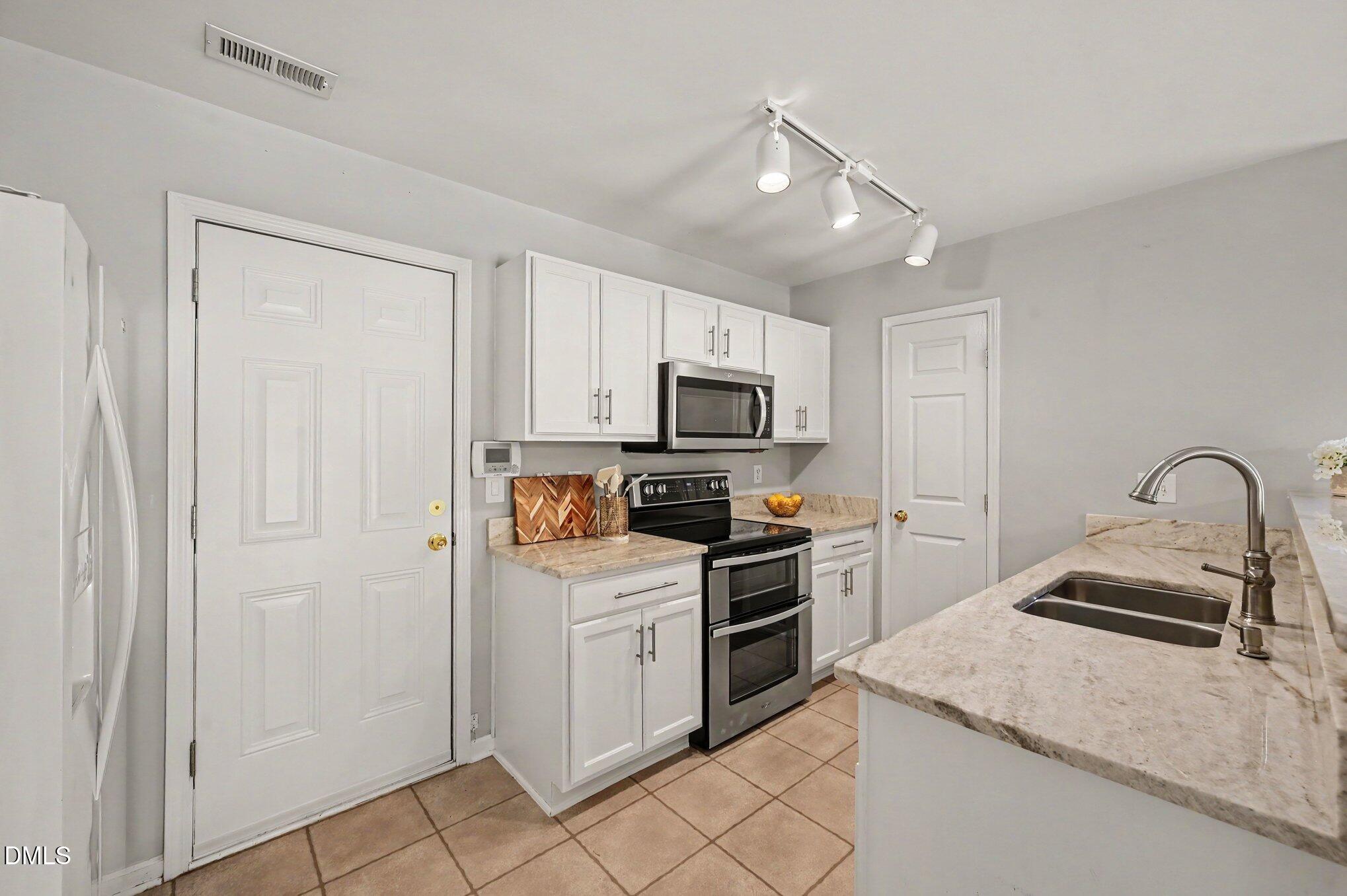 1207 Orchard Oriole Lane Property Photo 14