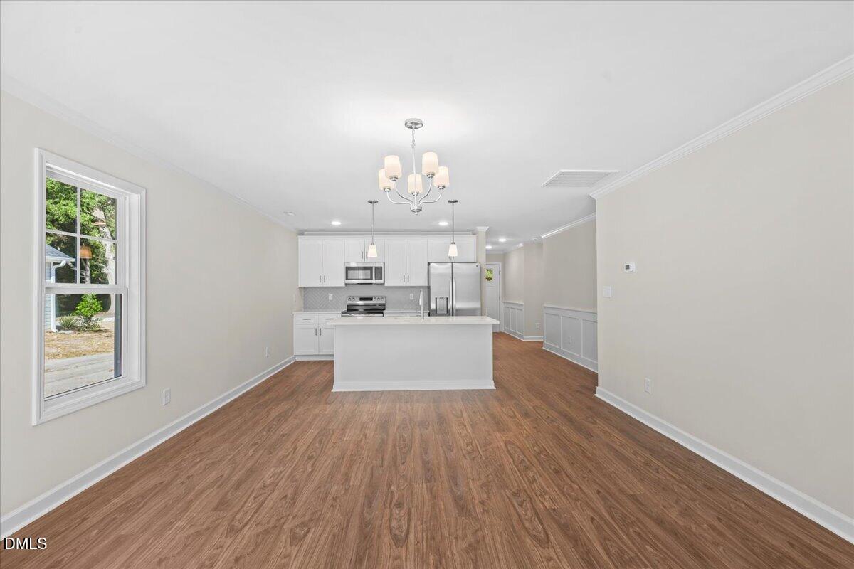 312 E Howard Street Property Photo 12