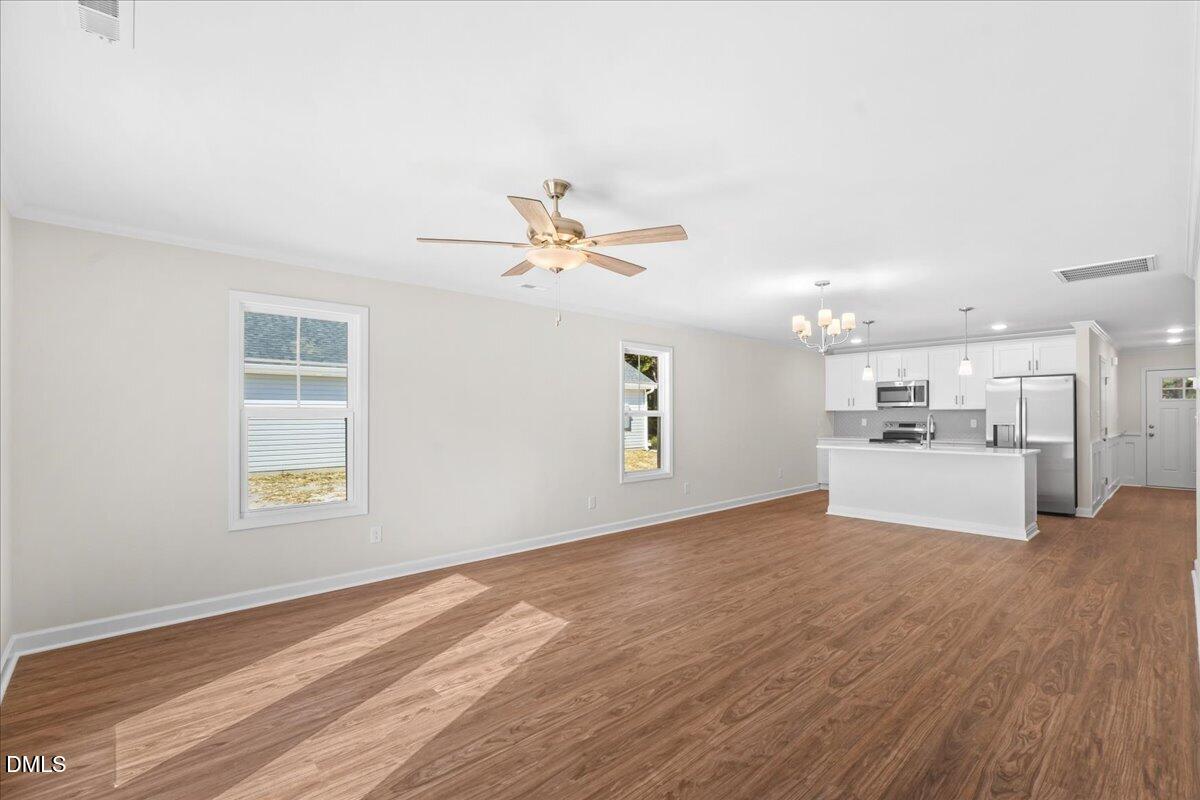 312 E Howard Street Property Photo 15