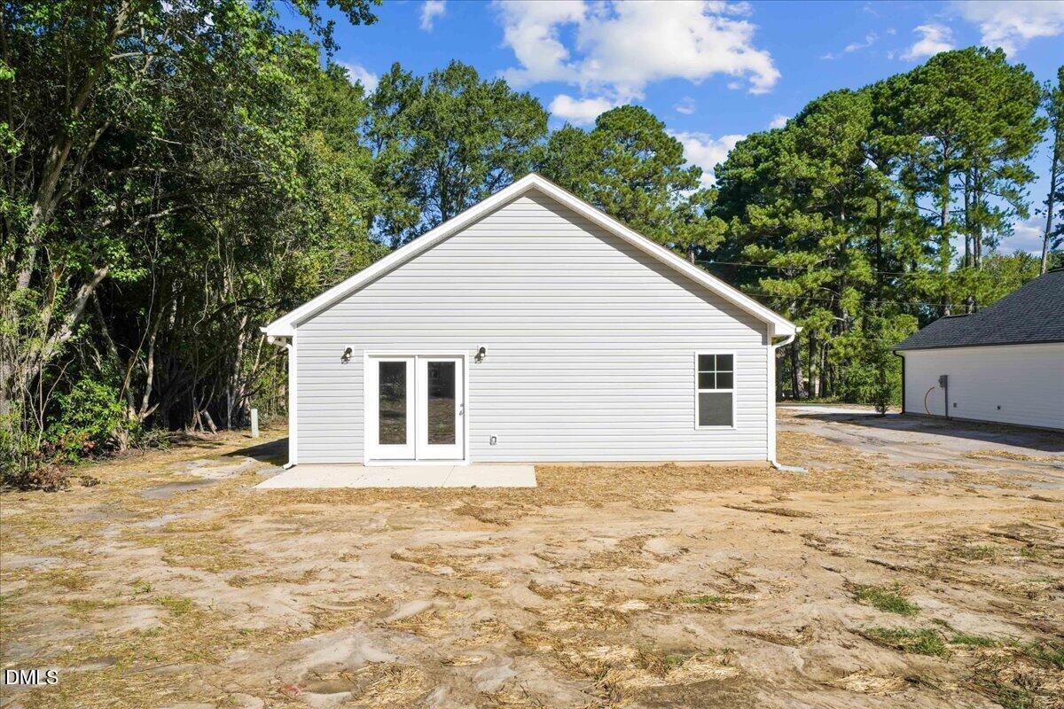 310 E Howard Street Property Photo 13