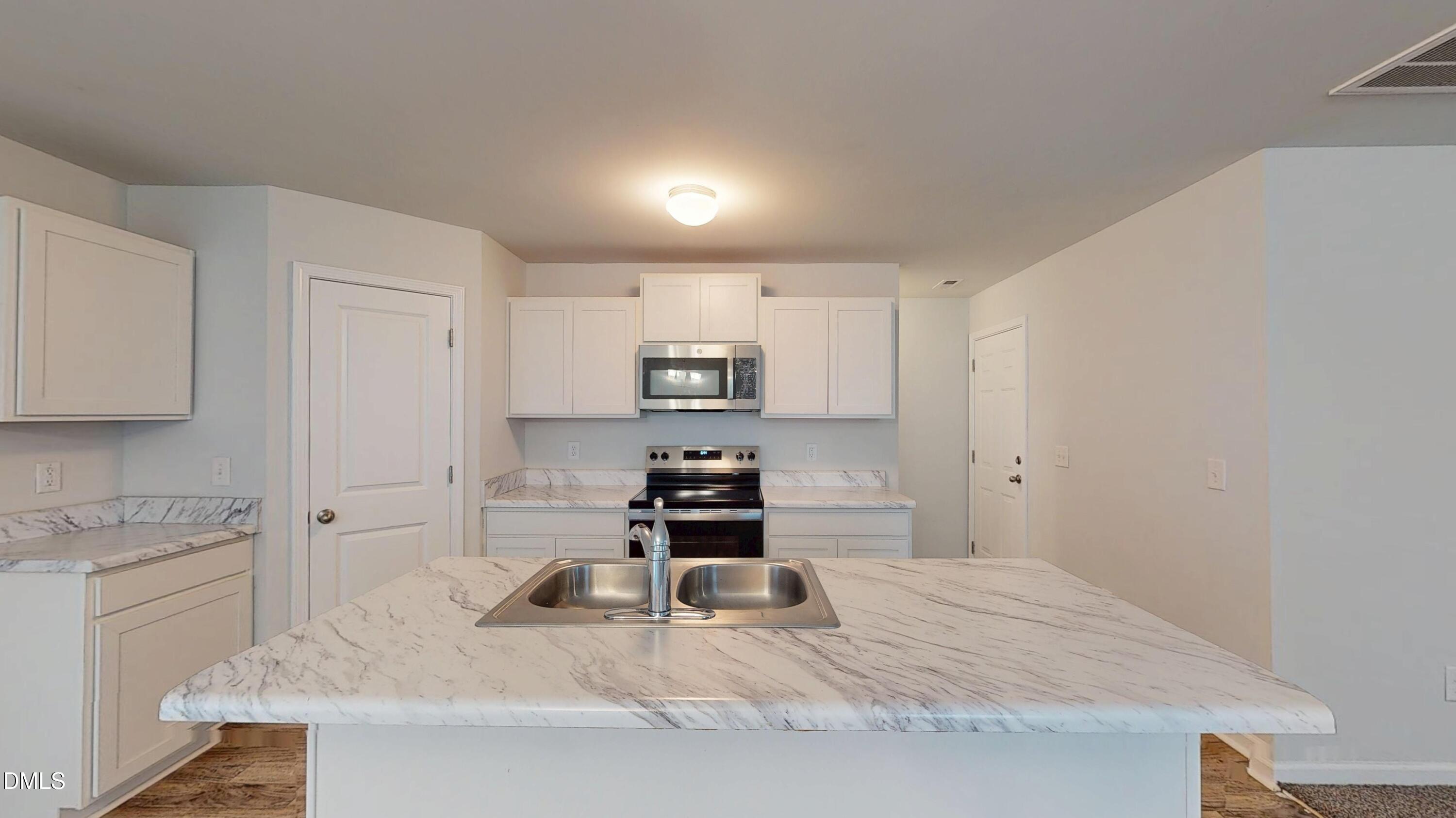 147 Maple Tree Lane Property Photo 3