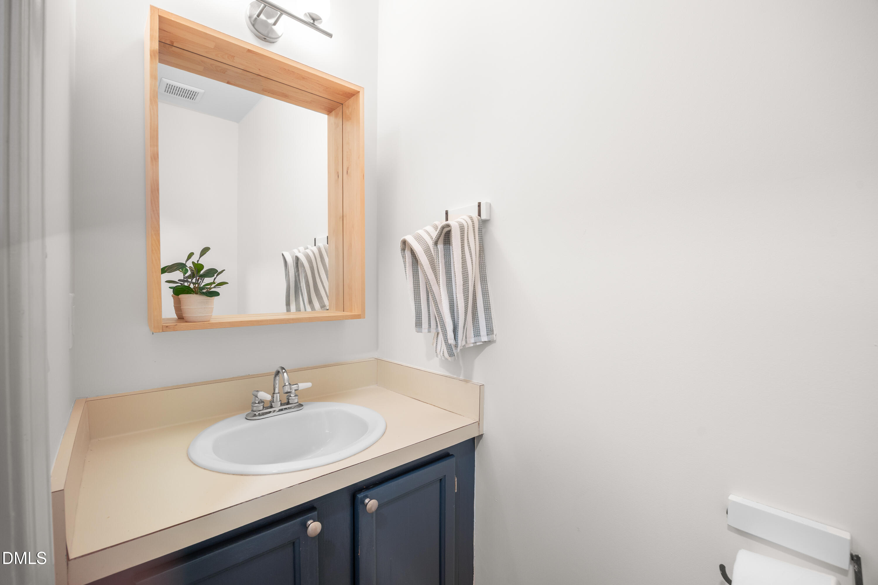 4904 Fortunes Ridge Drive Property Photo 26