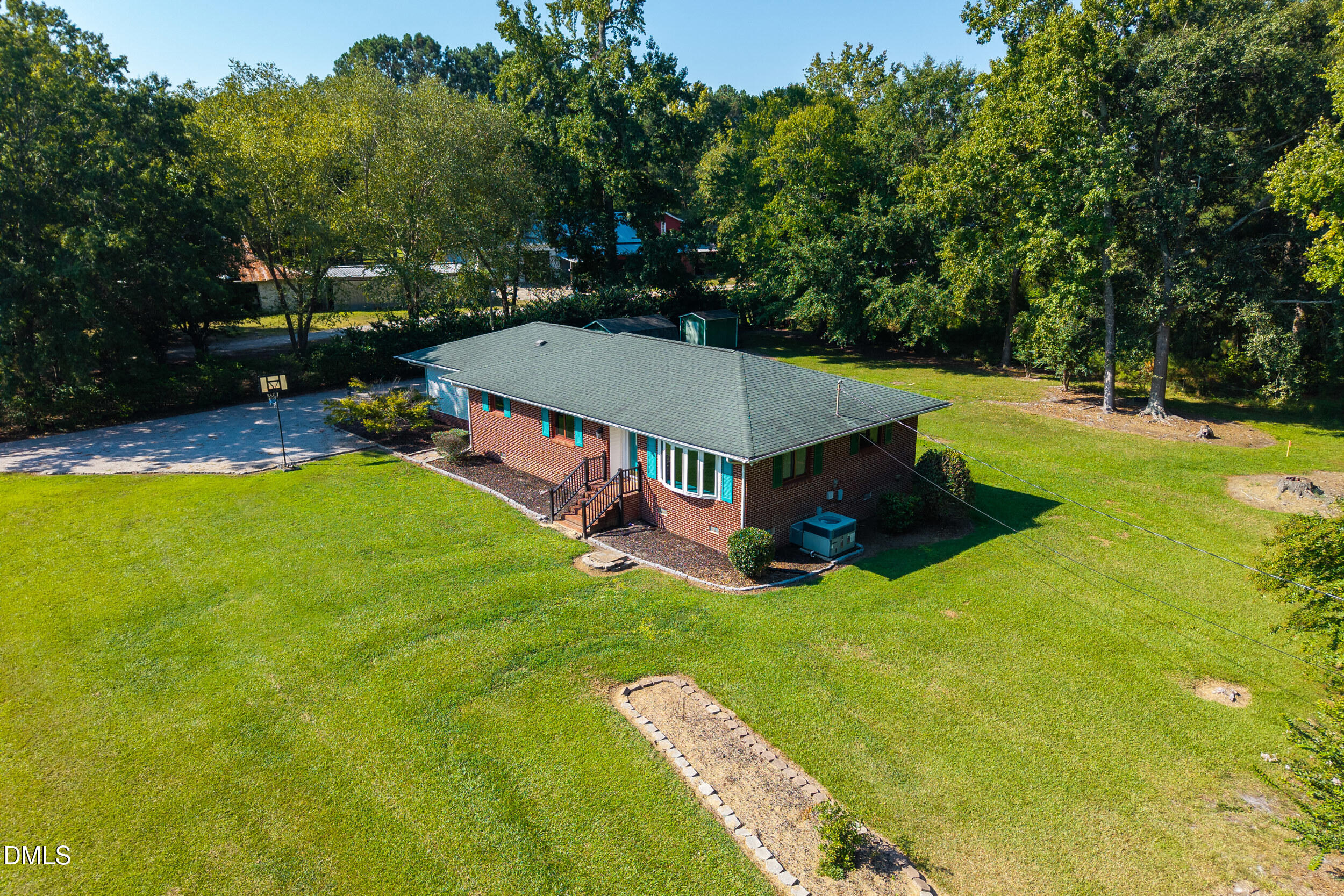 402 Stallings Road