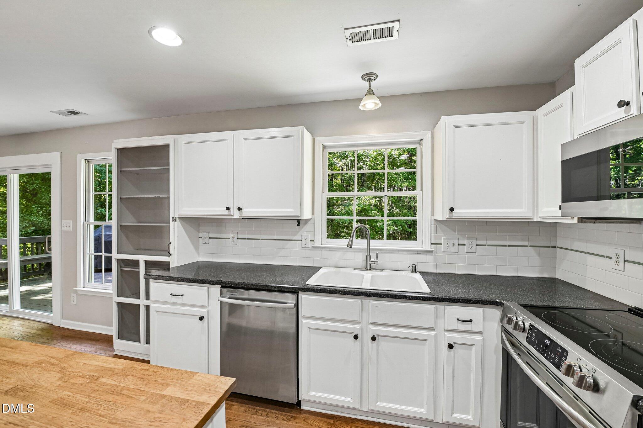 15 Creeks Edge Court Property Photo 11