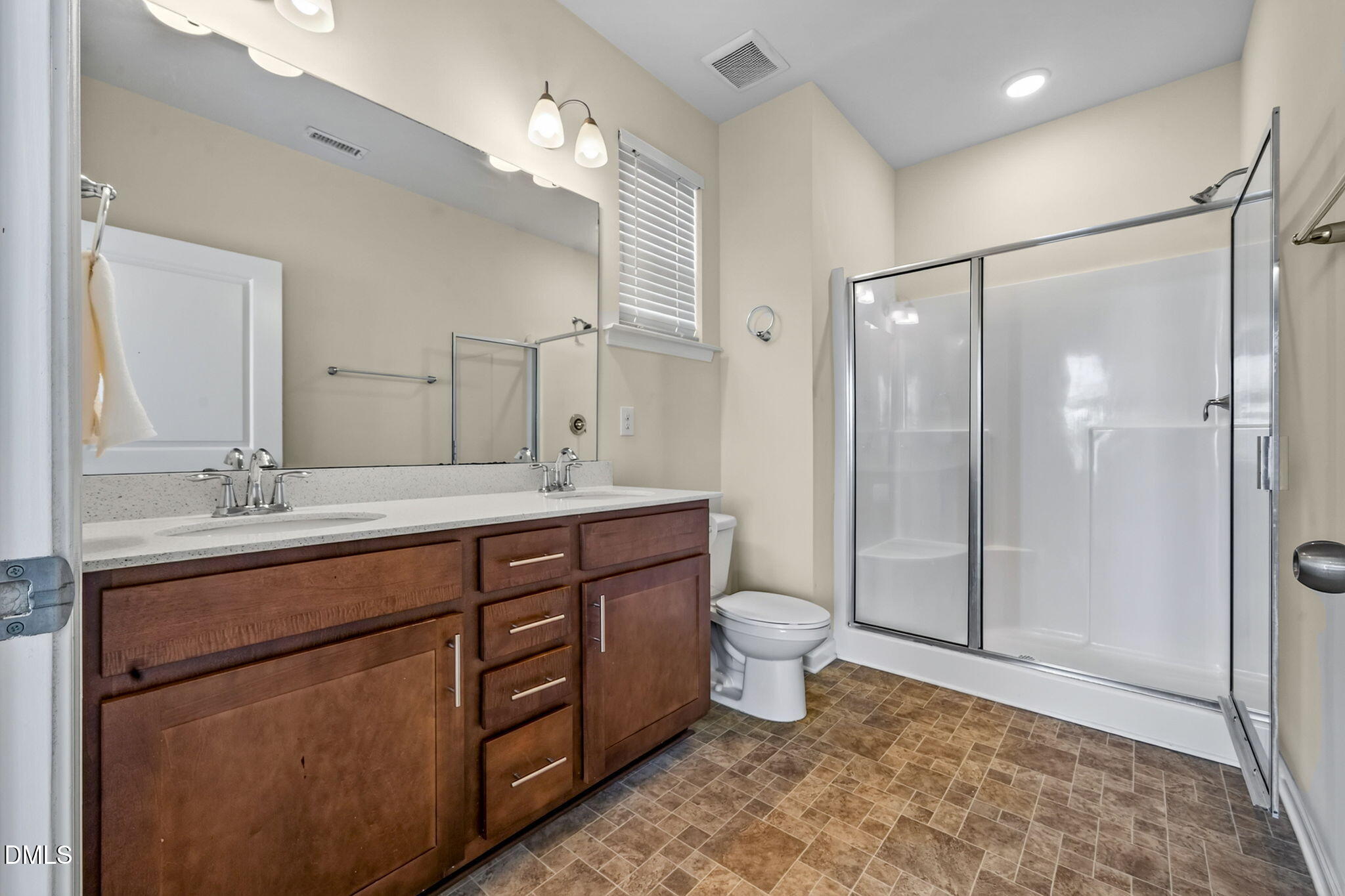 609 Crestdale Drive Property Photo 19