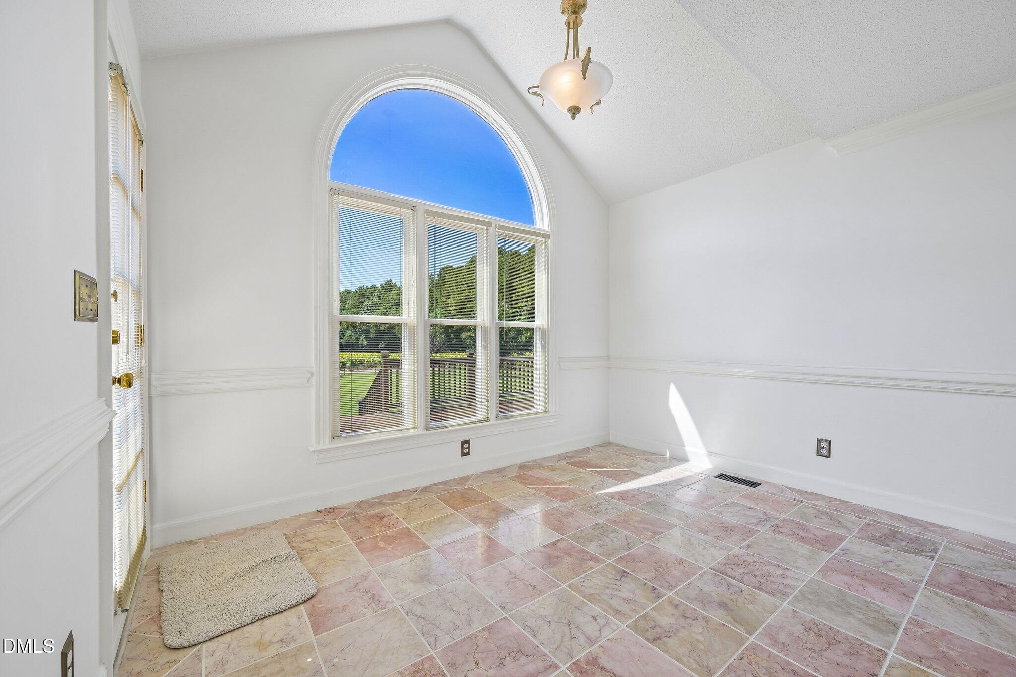 5755 Bruce Road Property Photo 8