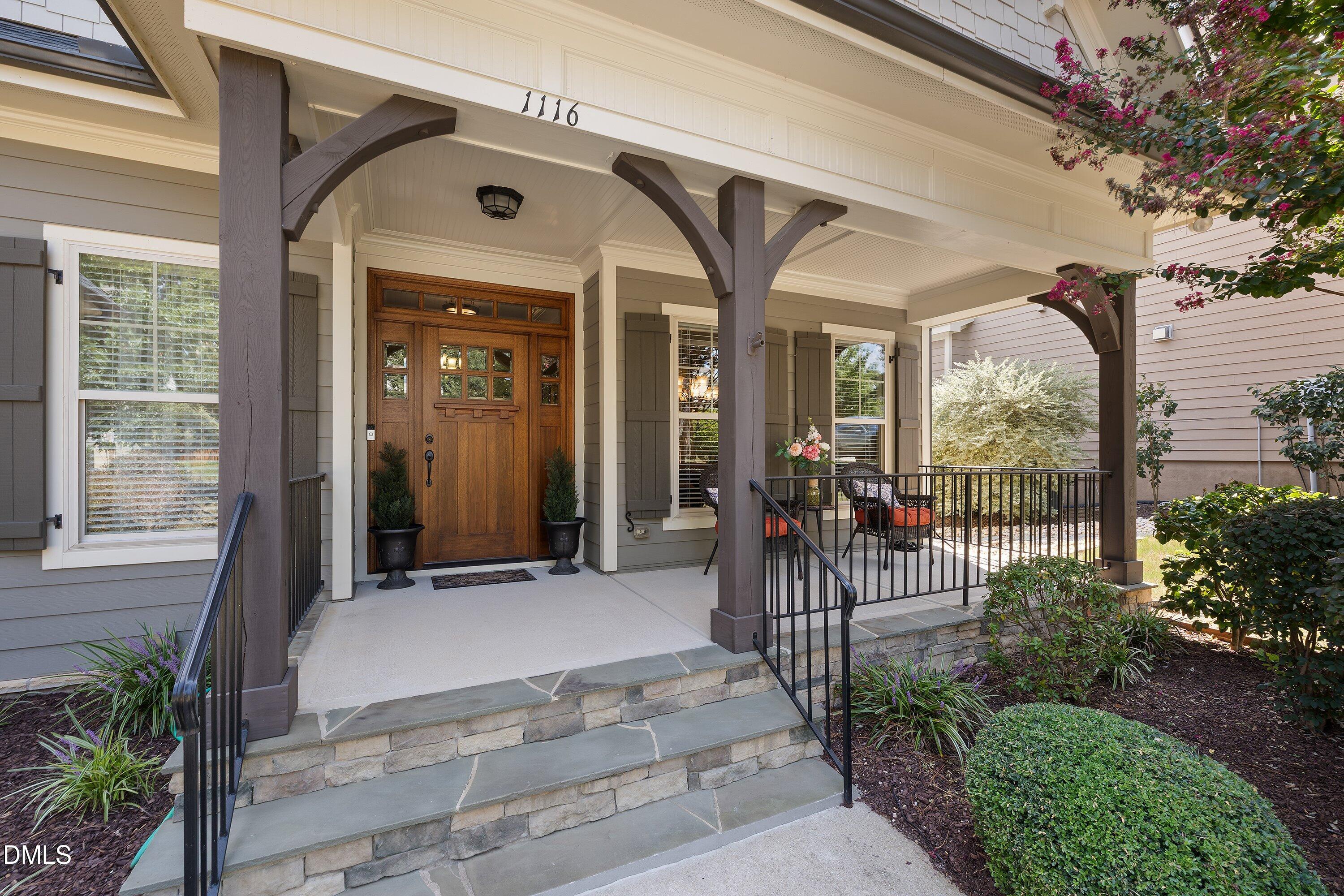 1116 Heritage Knoll Drive Property Photo 4