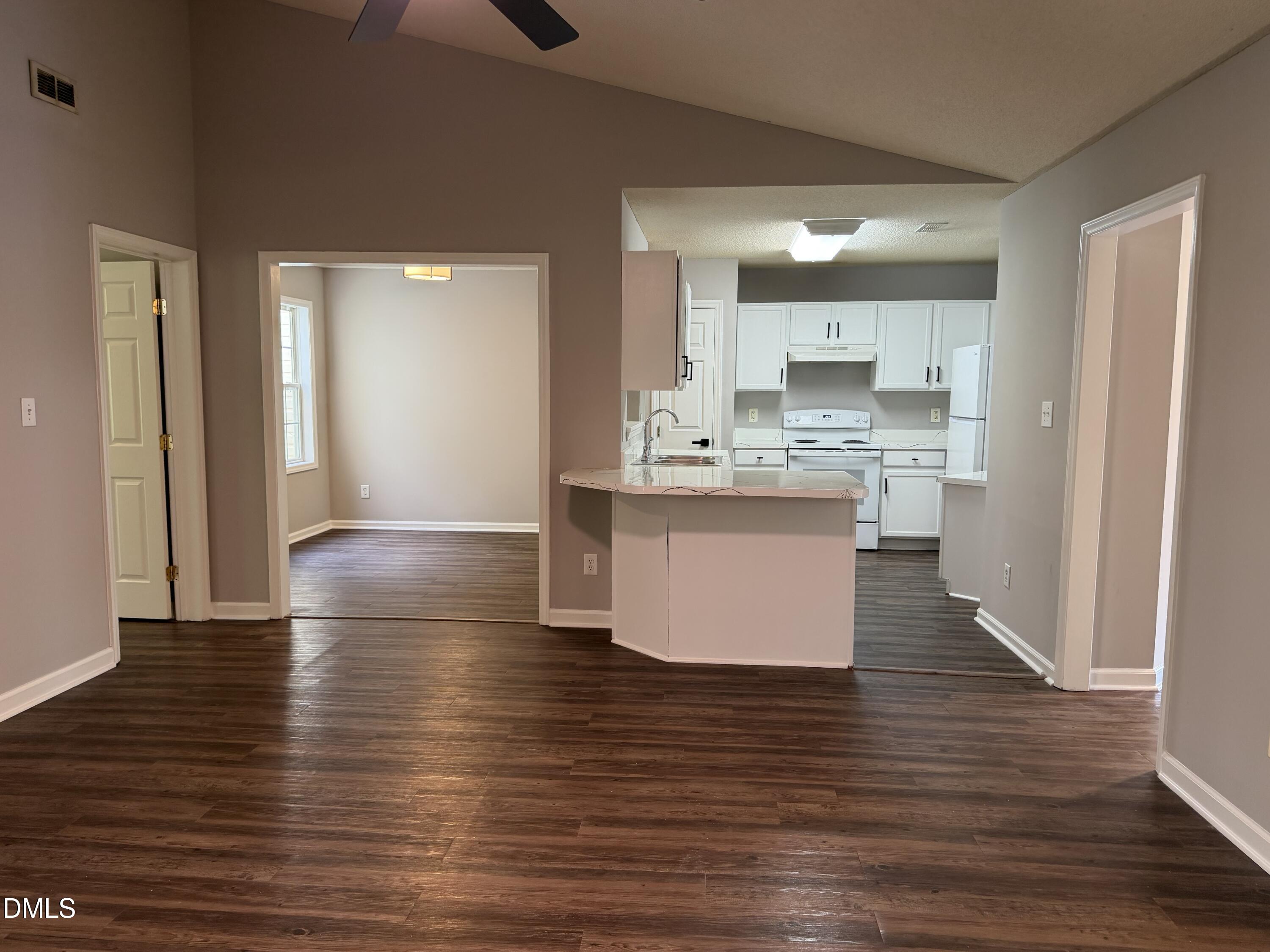 2201 Mountain Mist Court 302 Property Photo 4