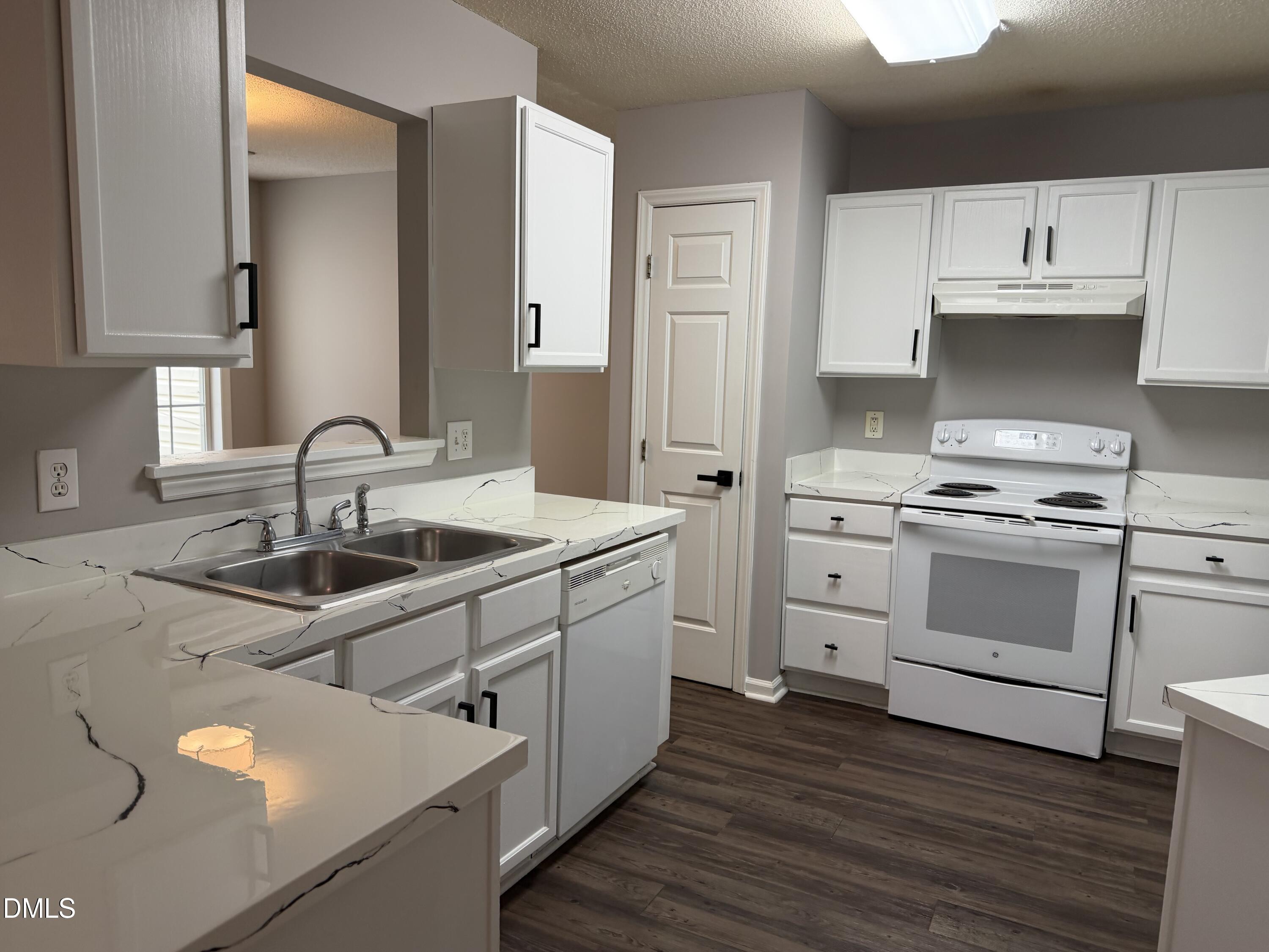 2201 Mountain Mist Court 302 Property Photo 5