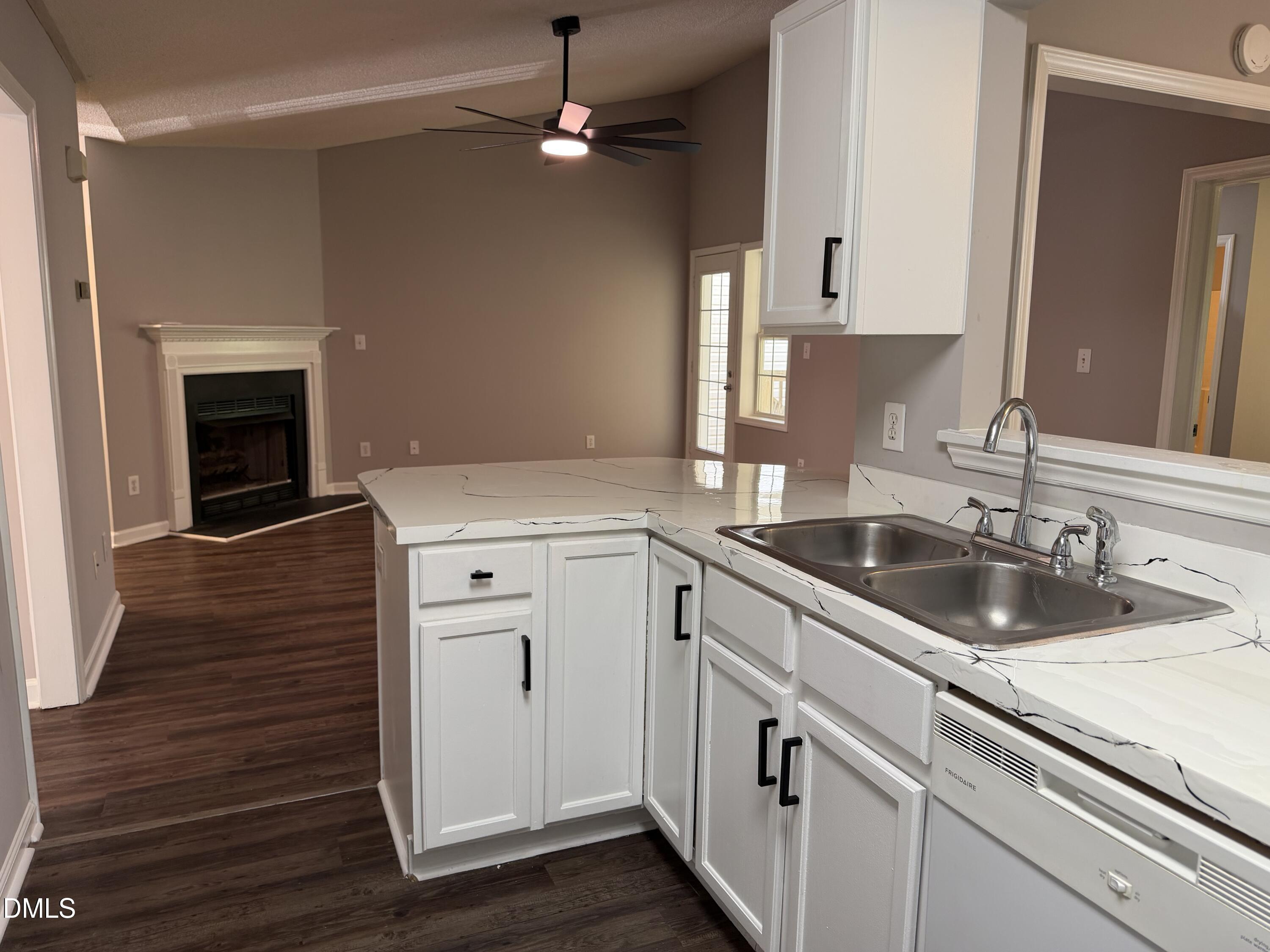 2201 Mountain Mist Court 302 Property Photo 7