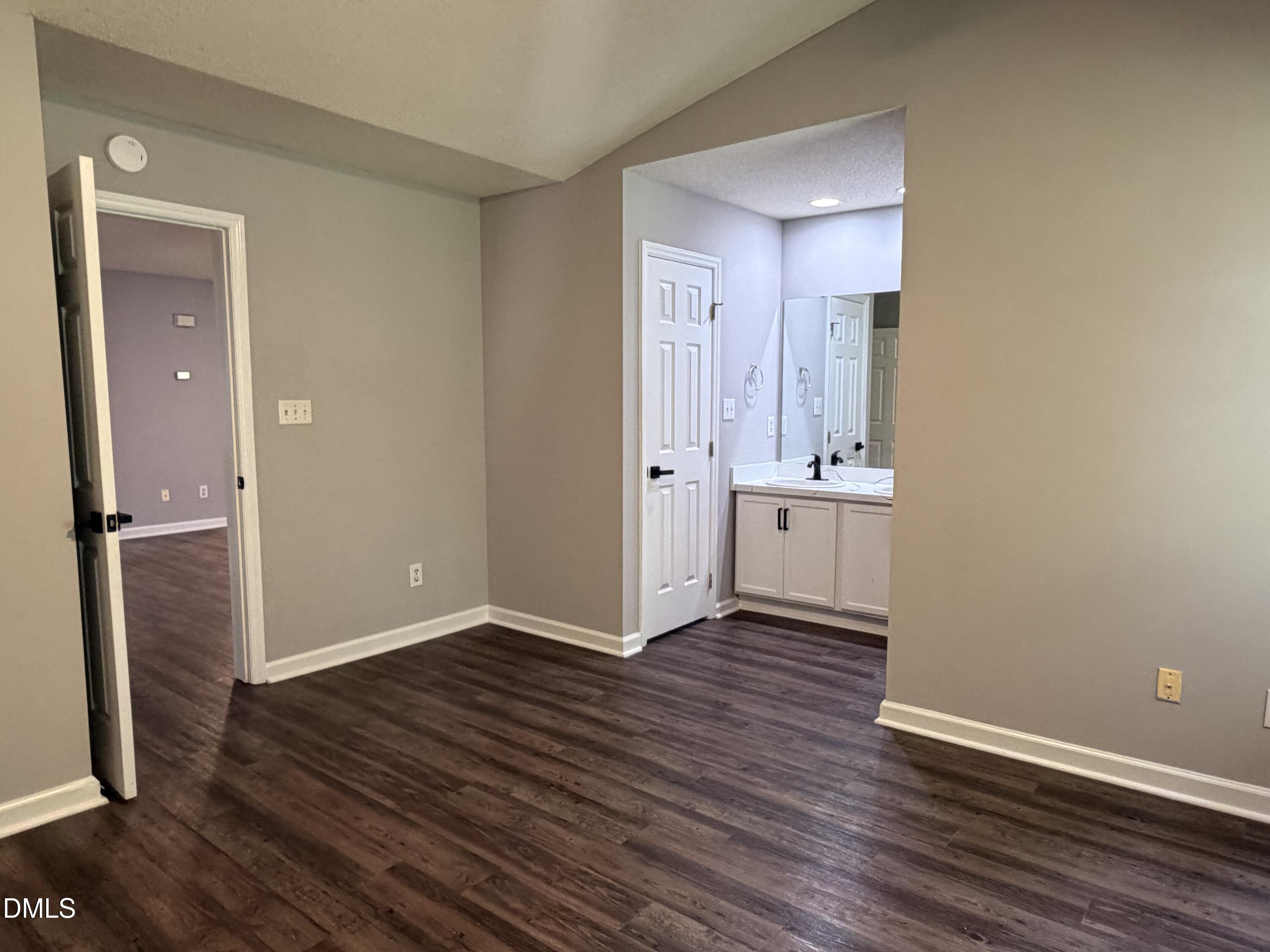 2201 Mountain Mist Court 302 Property Photo 13