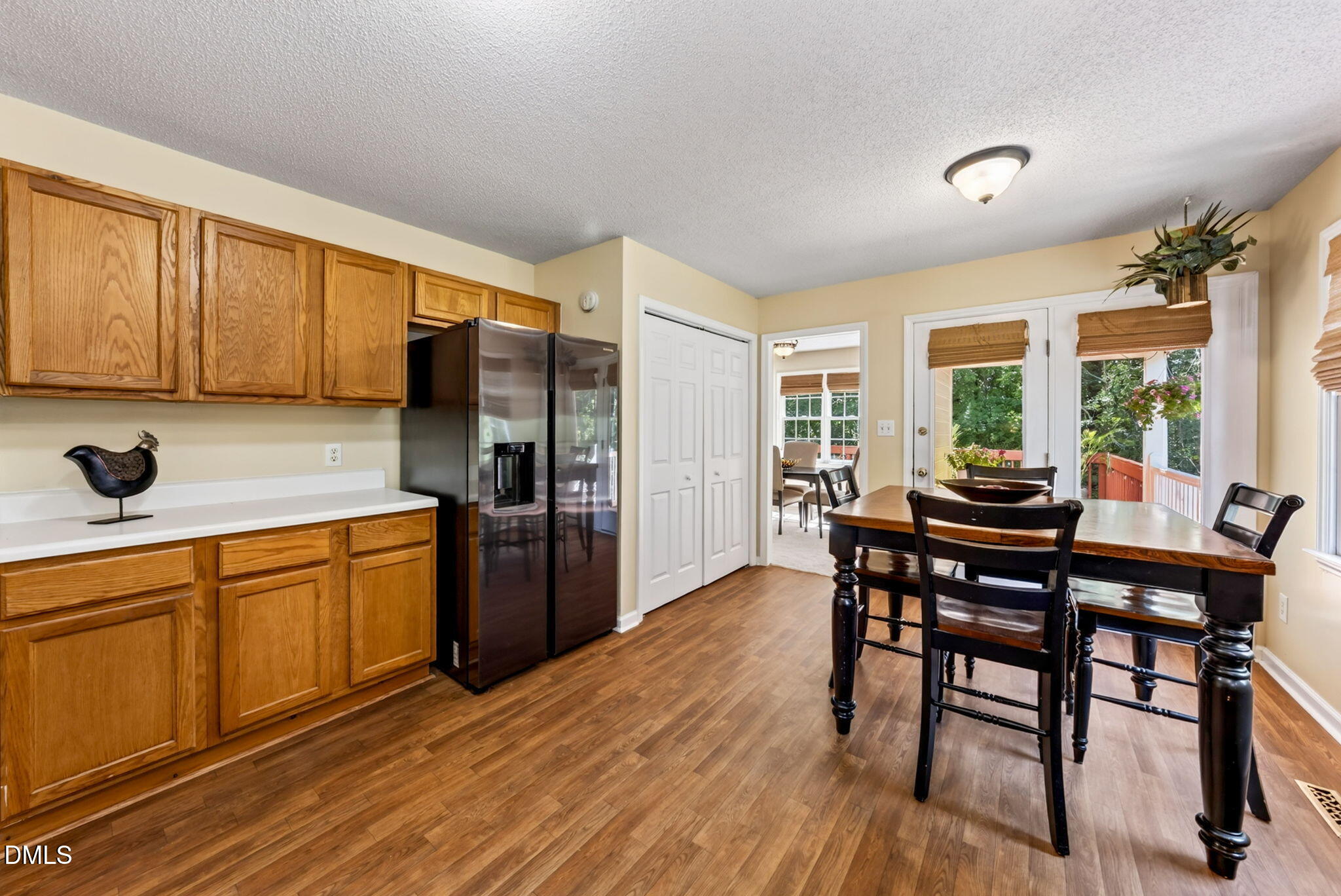 4512 Lazyriver Drive Property Photo 6