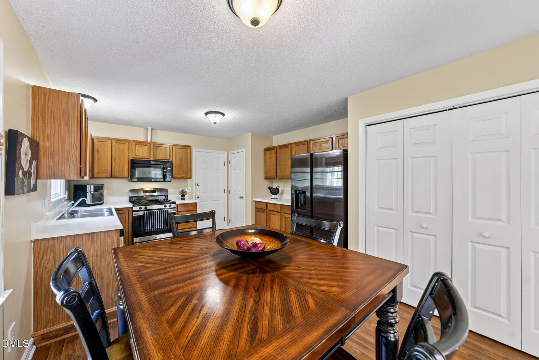 4512 Lazyriver Drive Property Photo 23