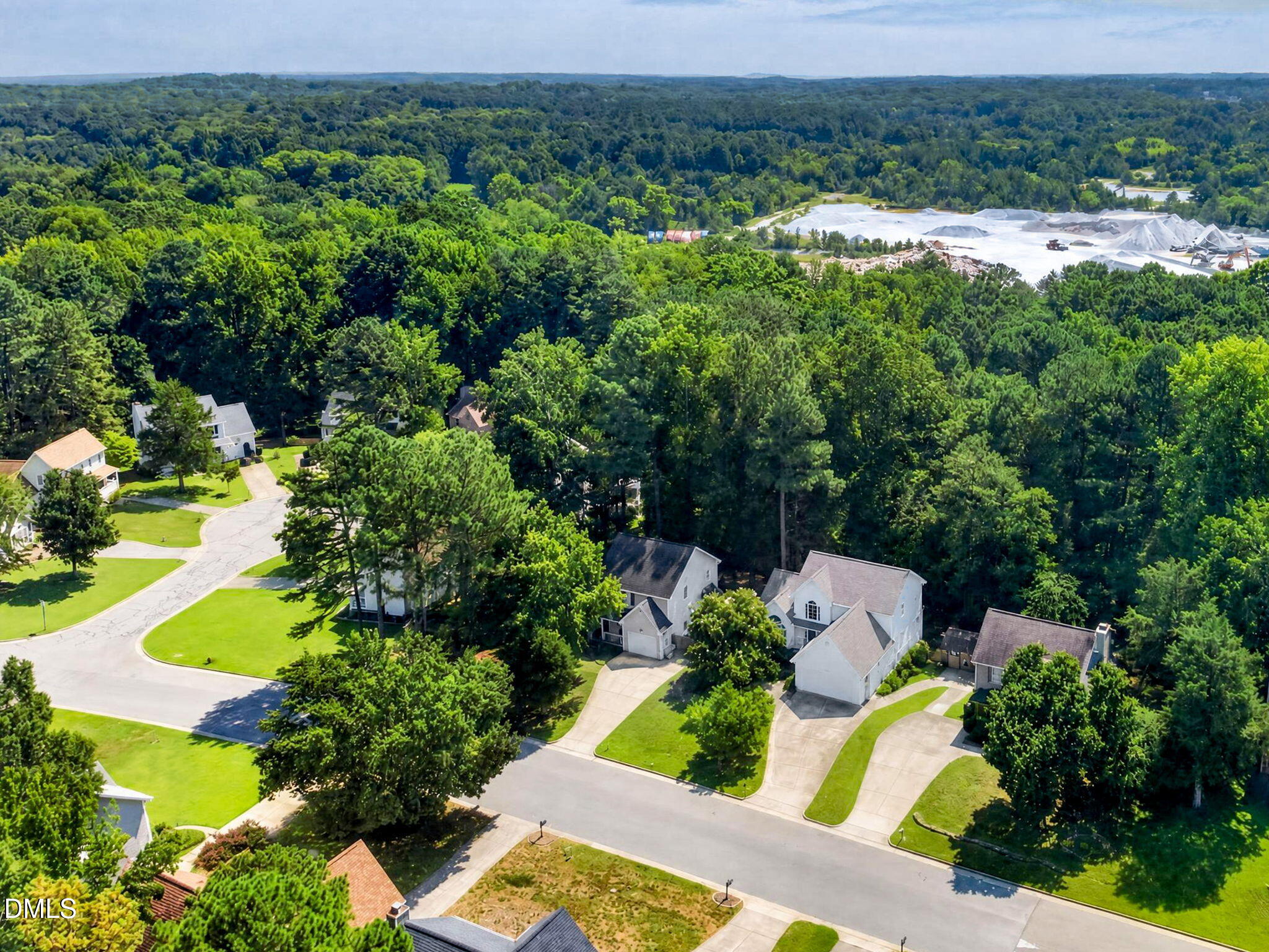 4512 Lazyriver Drive Property Photo 47