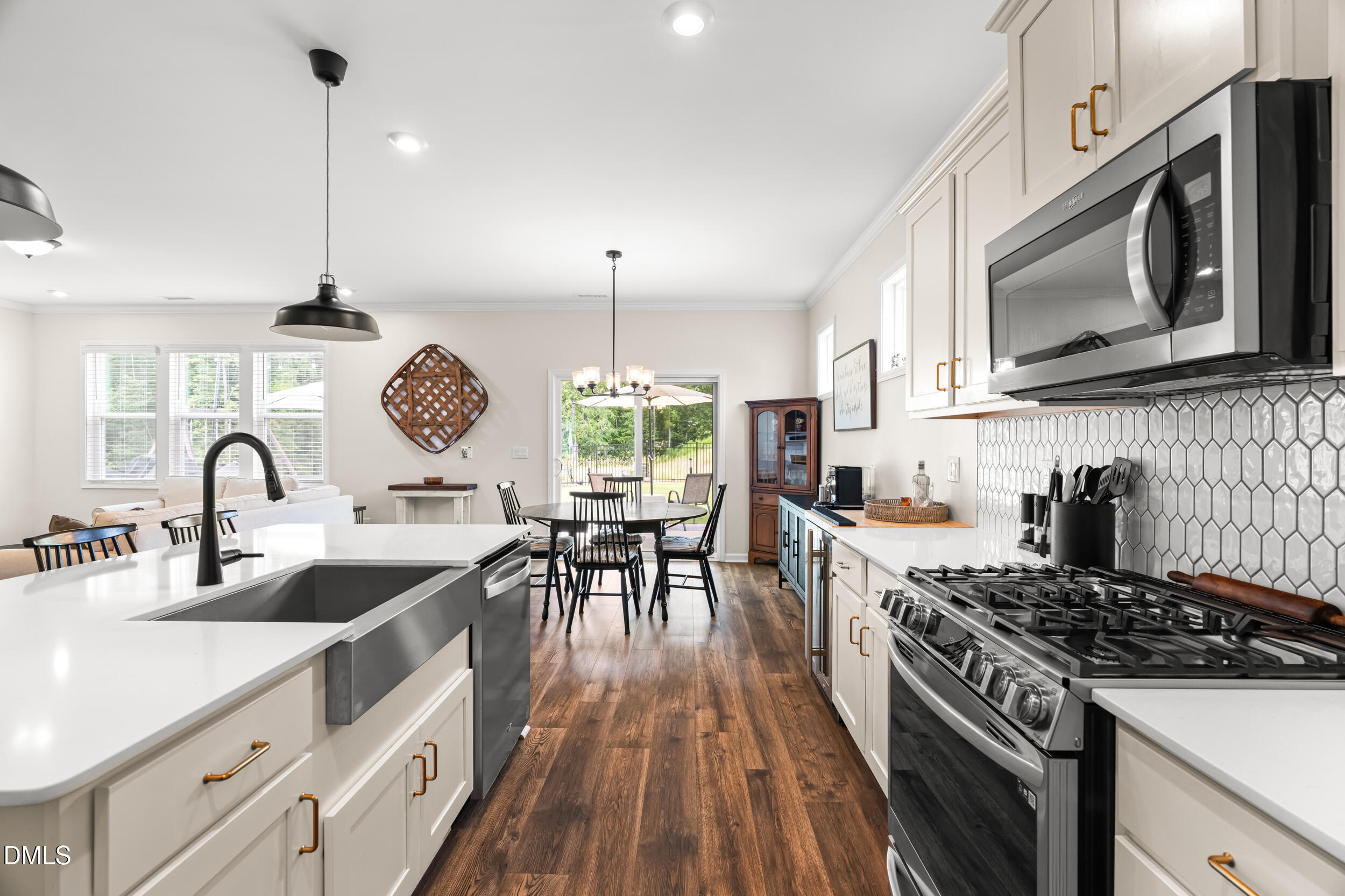 100 Capanne Court Property Photo 12