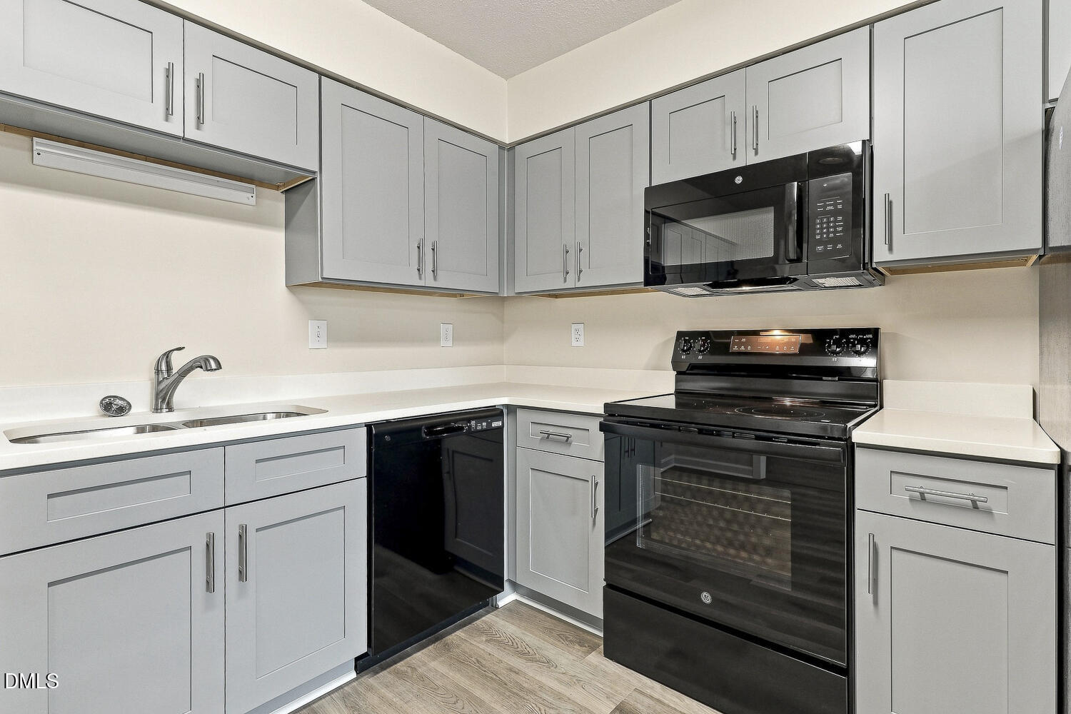 810 Felicia Street Property Photo 13