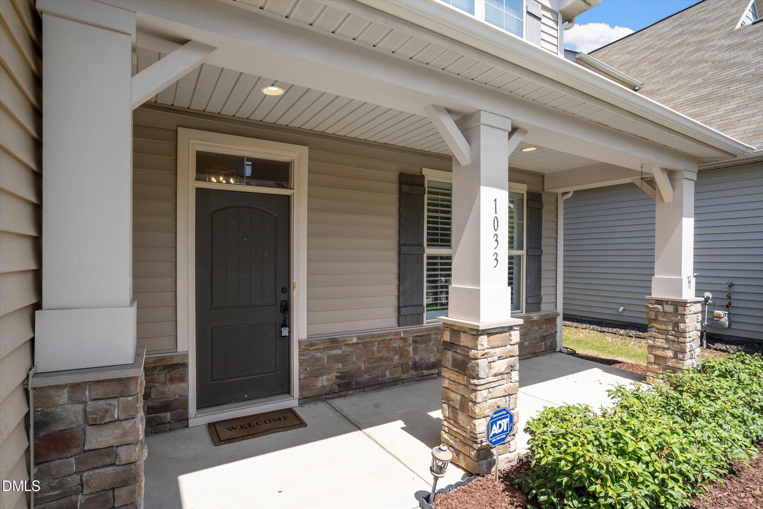 1033 Laredo Lane Property Photo 2