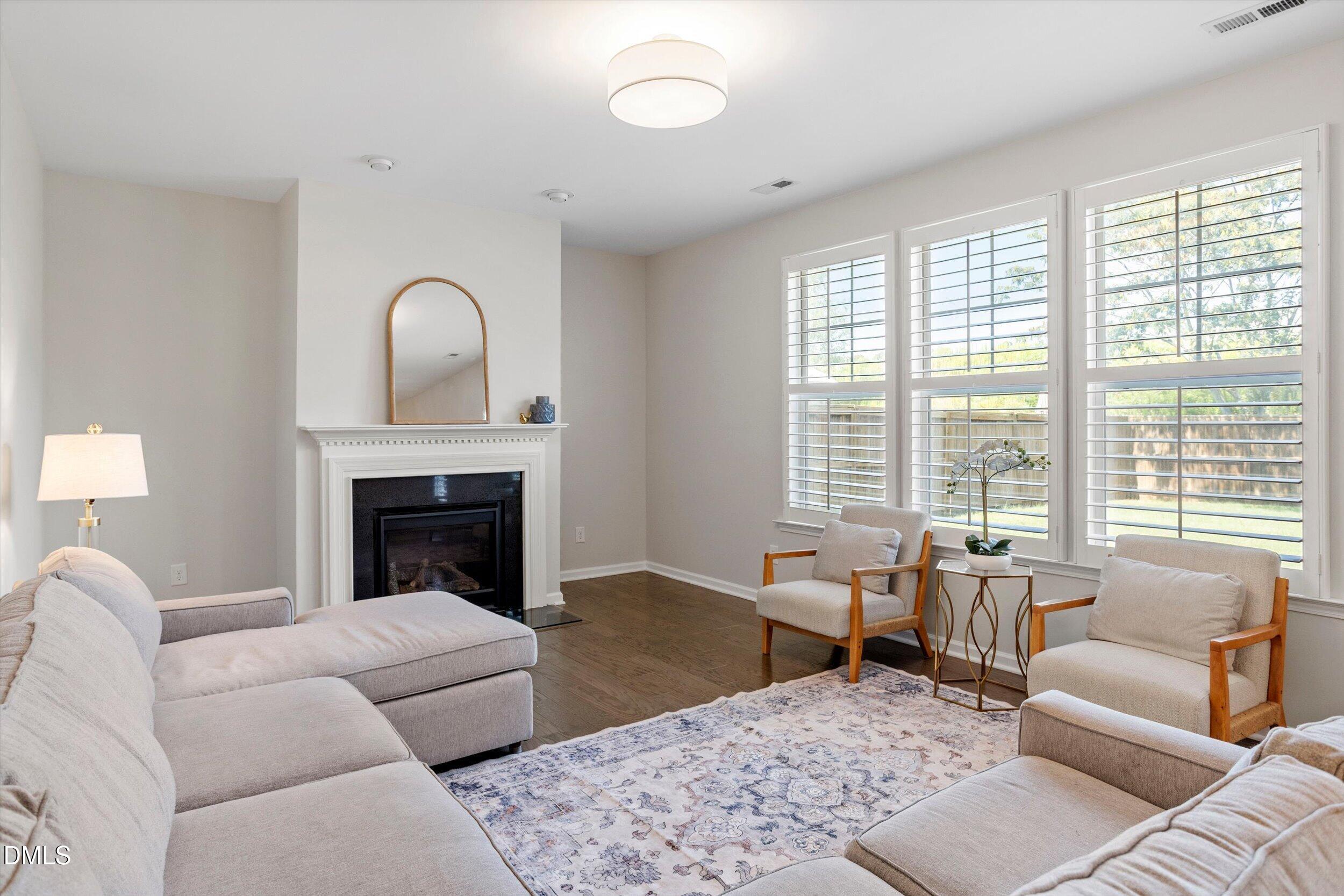 1033 Laredo Lane Property Photo 18