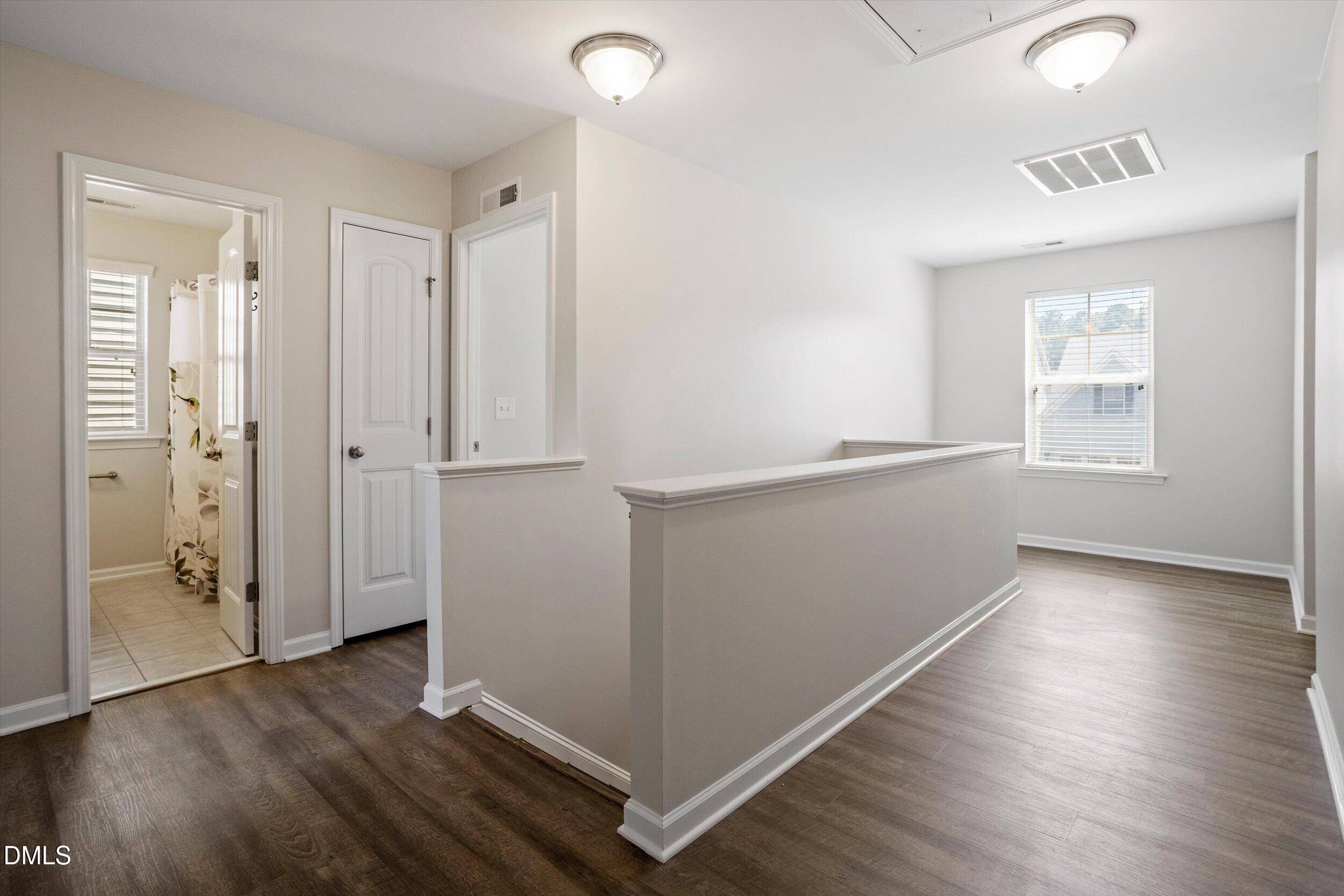 1033 Laredo Lane Property Photo 20