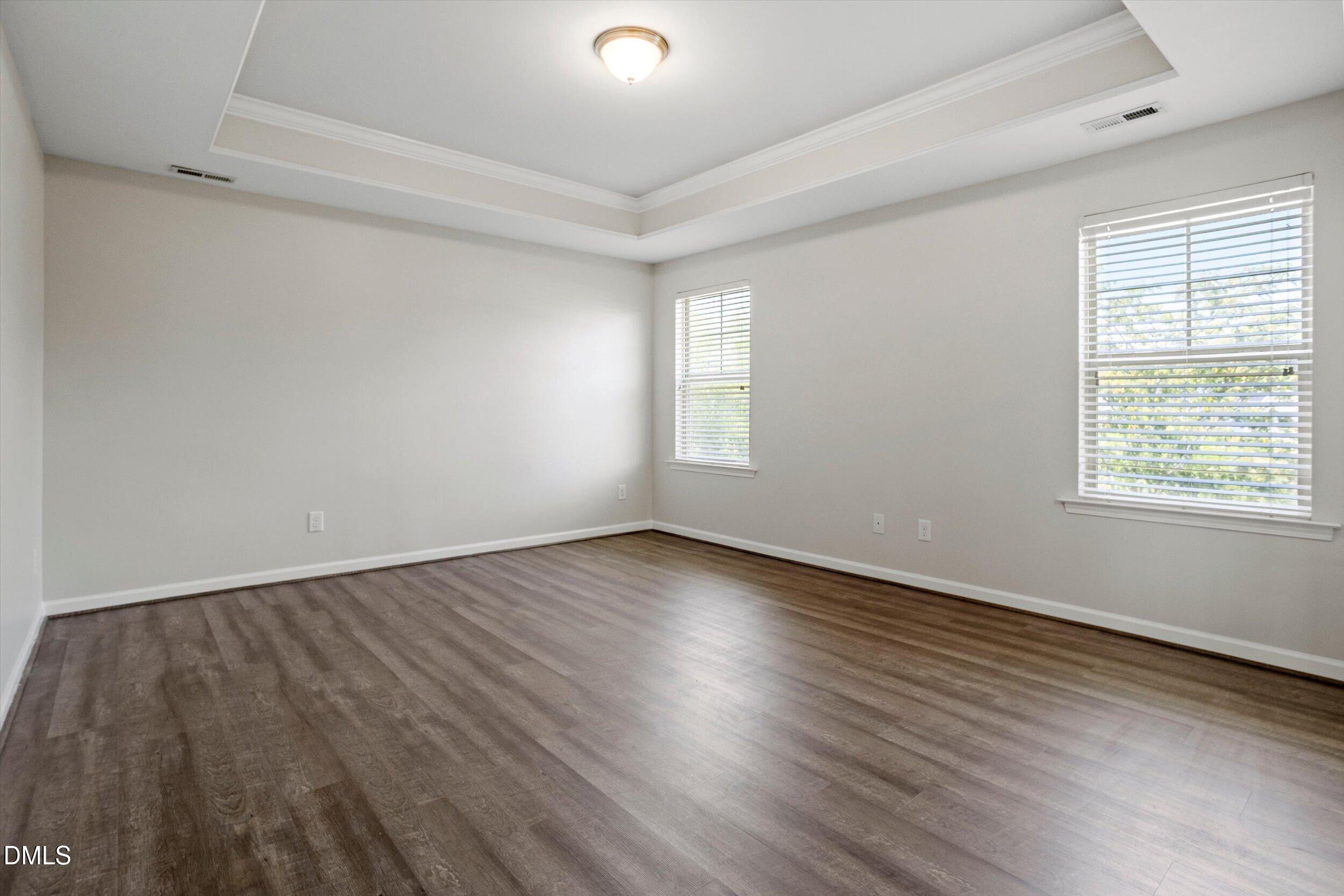 1033 Laredo Lane Property Photo 23