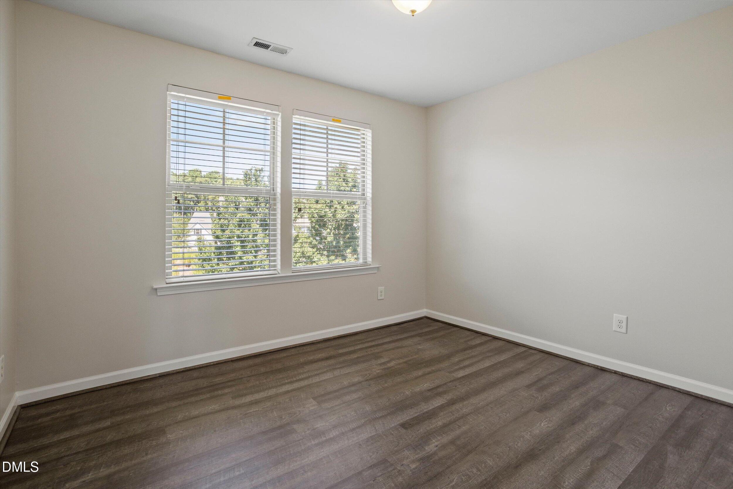 1033 Laredo Lane Property Photo 29